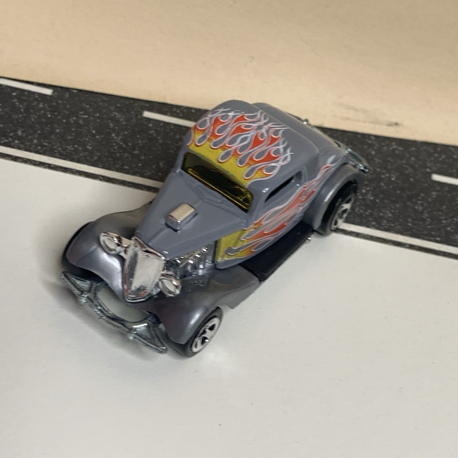 Hot Wheels #190 1934 Ford 3-Window Coupe Gray w/Flames & Chrome 5 Spoke 1:64 NM