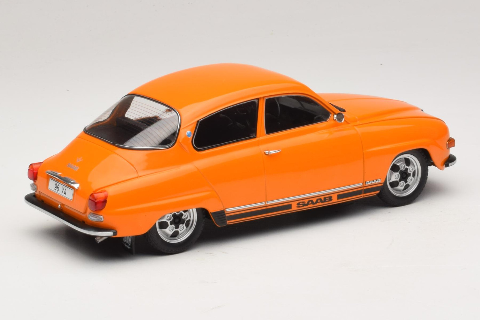 Saab 96 V4 1:18 Orange MCG | MCG18654
