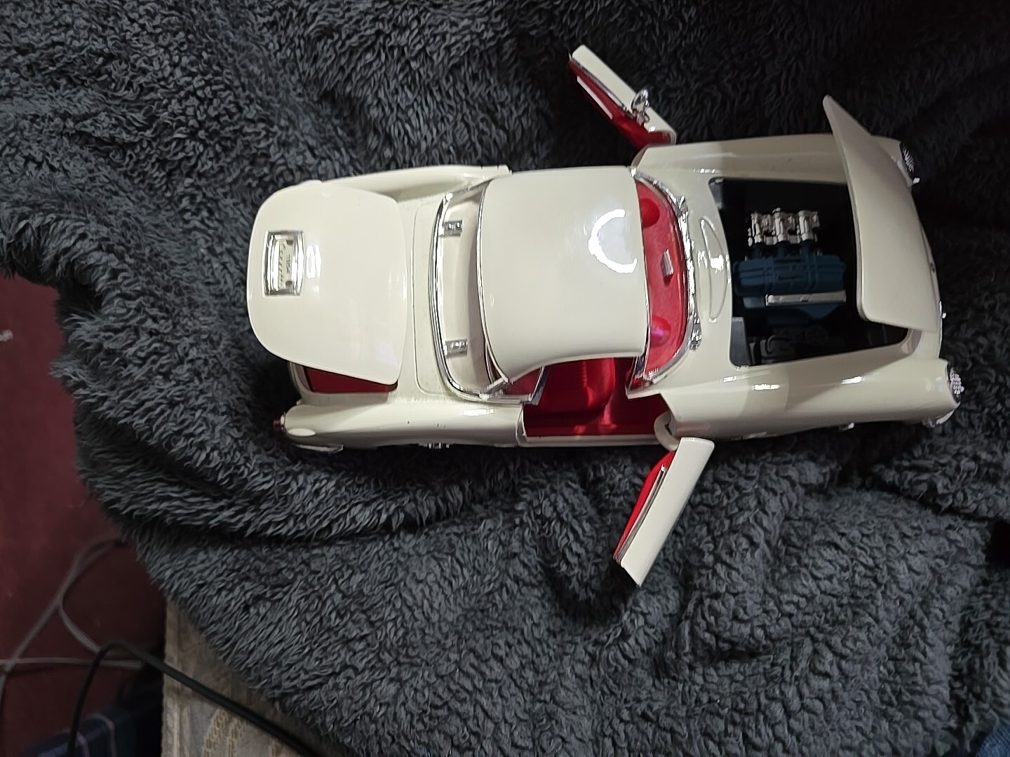 MIra Golden Line Collection Very RARE White Hard Top Corvette Convertible 1:18