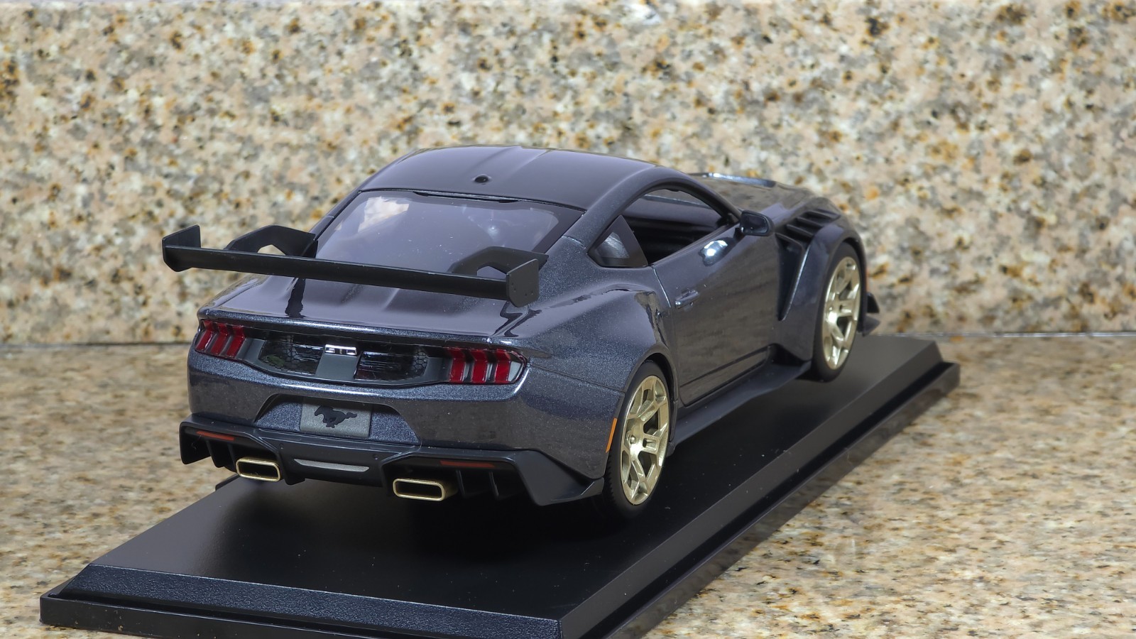 2025 Ford Mustang GTD 1:18 Maisto Exclusive Style Special Edition