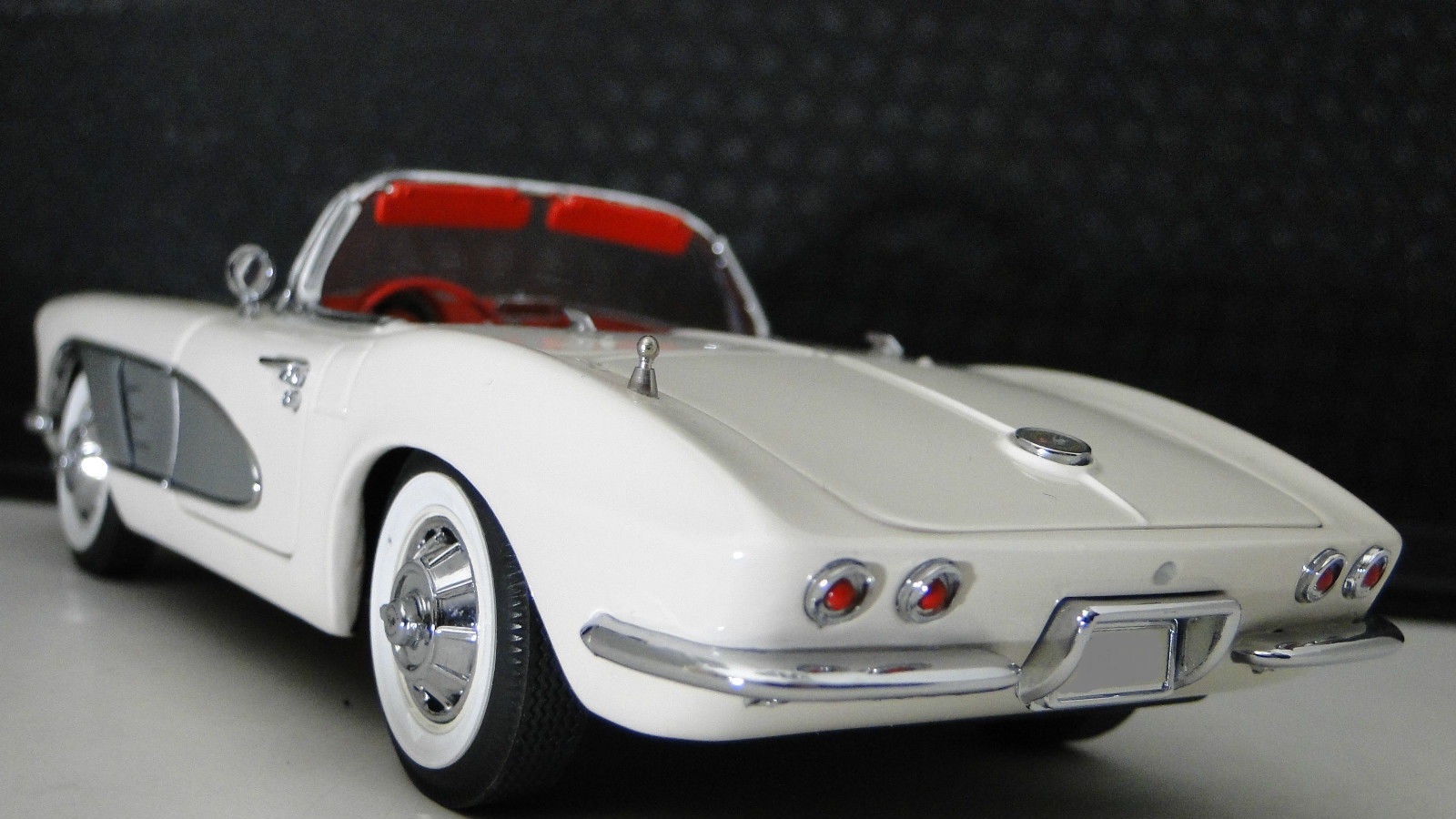 Corvette Chevrolet StingRay55Chevy57Race Car1:24Classic18Hot Rod1972Metal Model