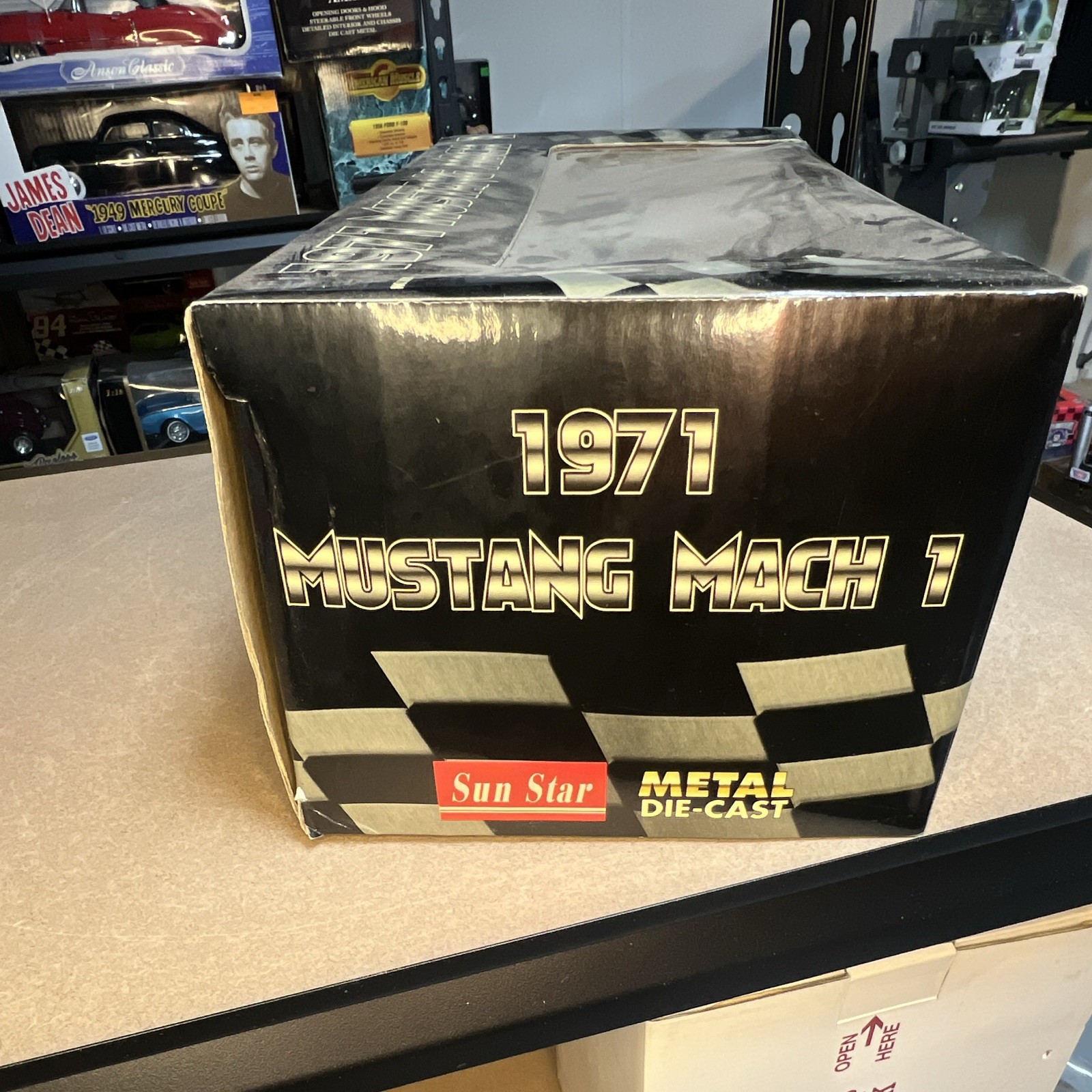 Sun Star 1971 Ford Mustang Mach 1 1:18 Diecast Metal Black Unopened Box