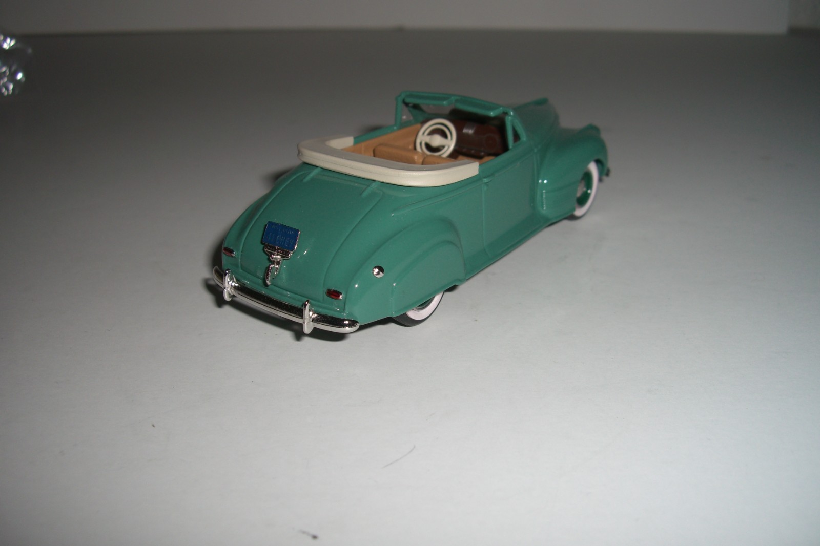 1941 Chevrolet Convertible NOS White Metal Model Car #105/350 by Durham Classics