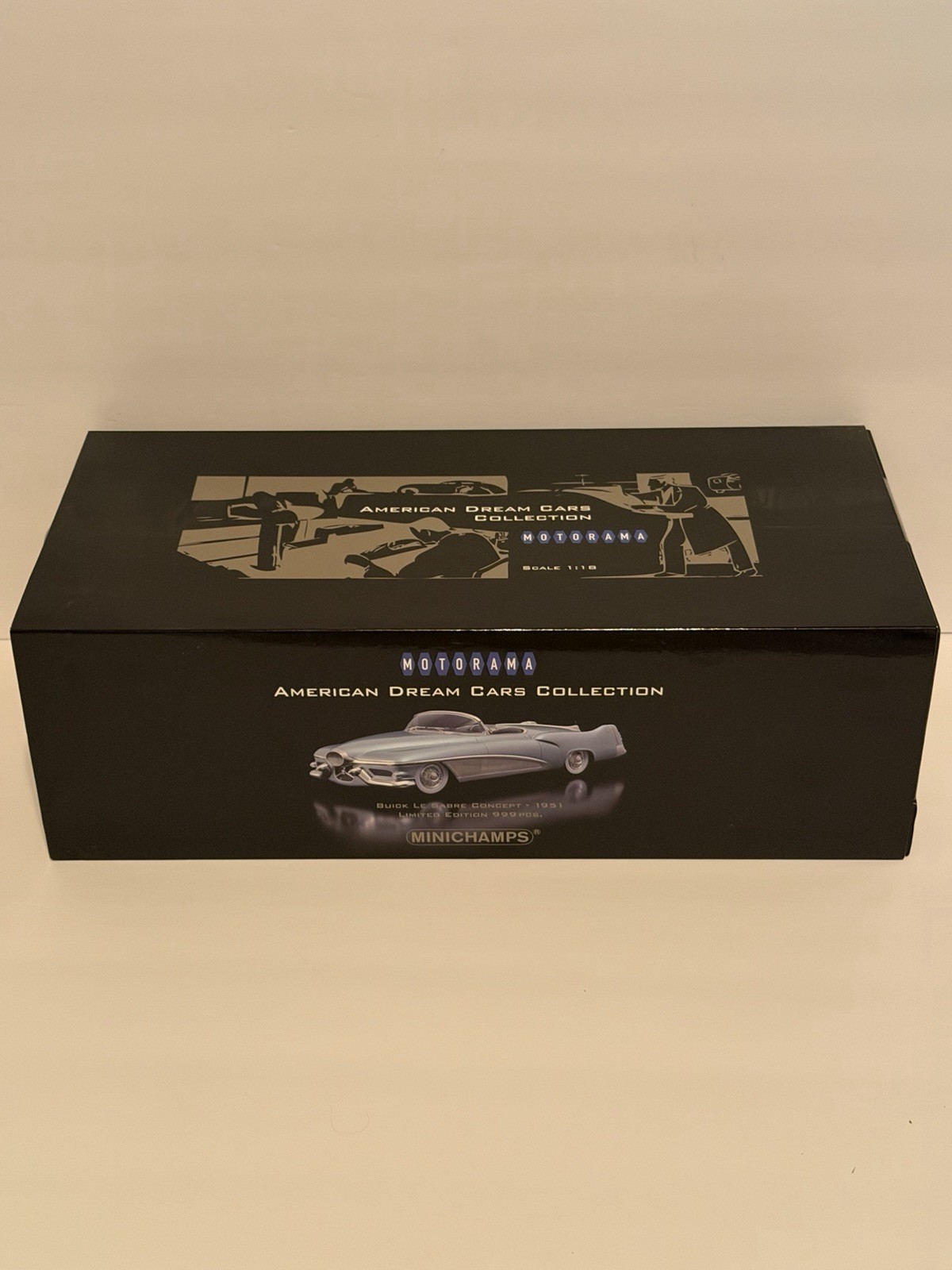 1/18 1951 Buick Le Sabre Concept Car 213 / 999 pcs. Minichamps New