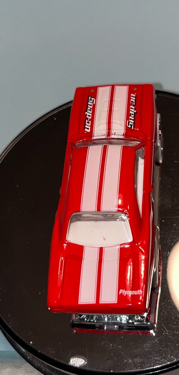 Hot Wheels Snap on Plymouth Road Runner Real Riders Snapon