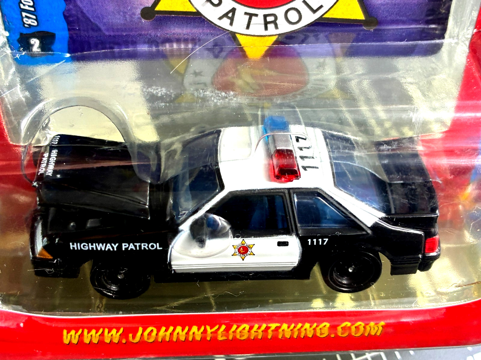 Johnny Lightning FORD MUSTANG & Plymouth Cuda Limited edition Police Patrol JP
