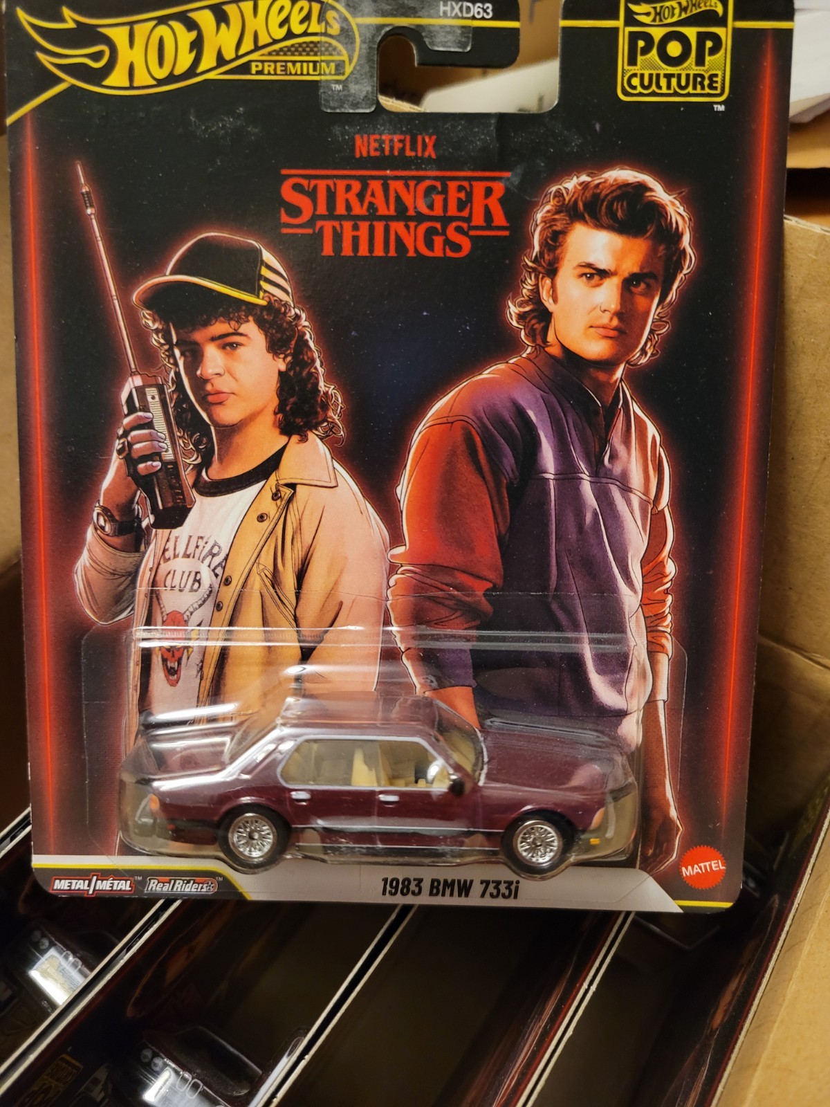 HOT WHEELS PREMIUM 2025 POP CULTURE STRANGER THINGS 1983 BMW 733i CASE FRESH
