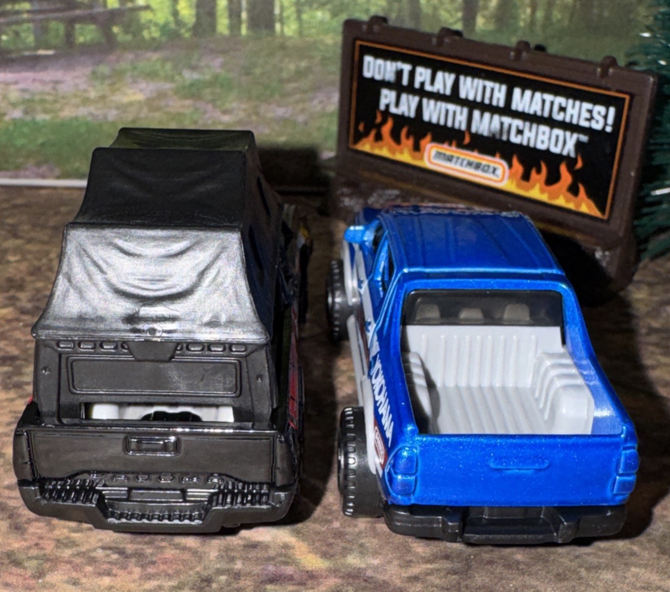 Matchbox 2016 Toyota Tacoma w/ Removable Top & Helux Yokohama Off Road II NLFFP