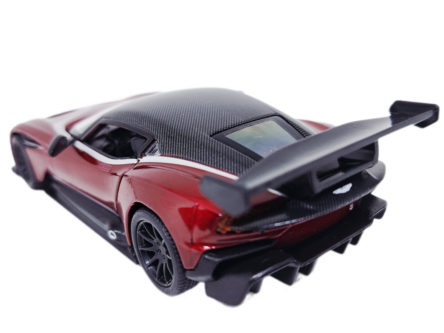 Kinsmart Aston Martin Vulcan Candy Apple Red 2016 Sport 1/38 O Scale Diecast Car