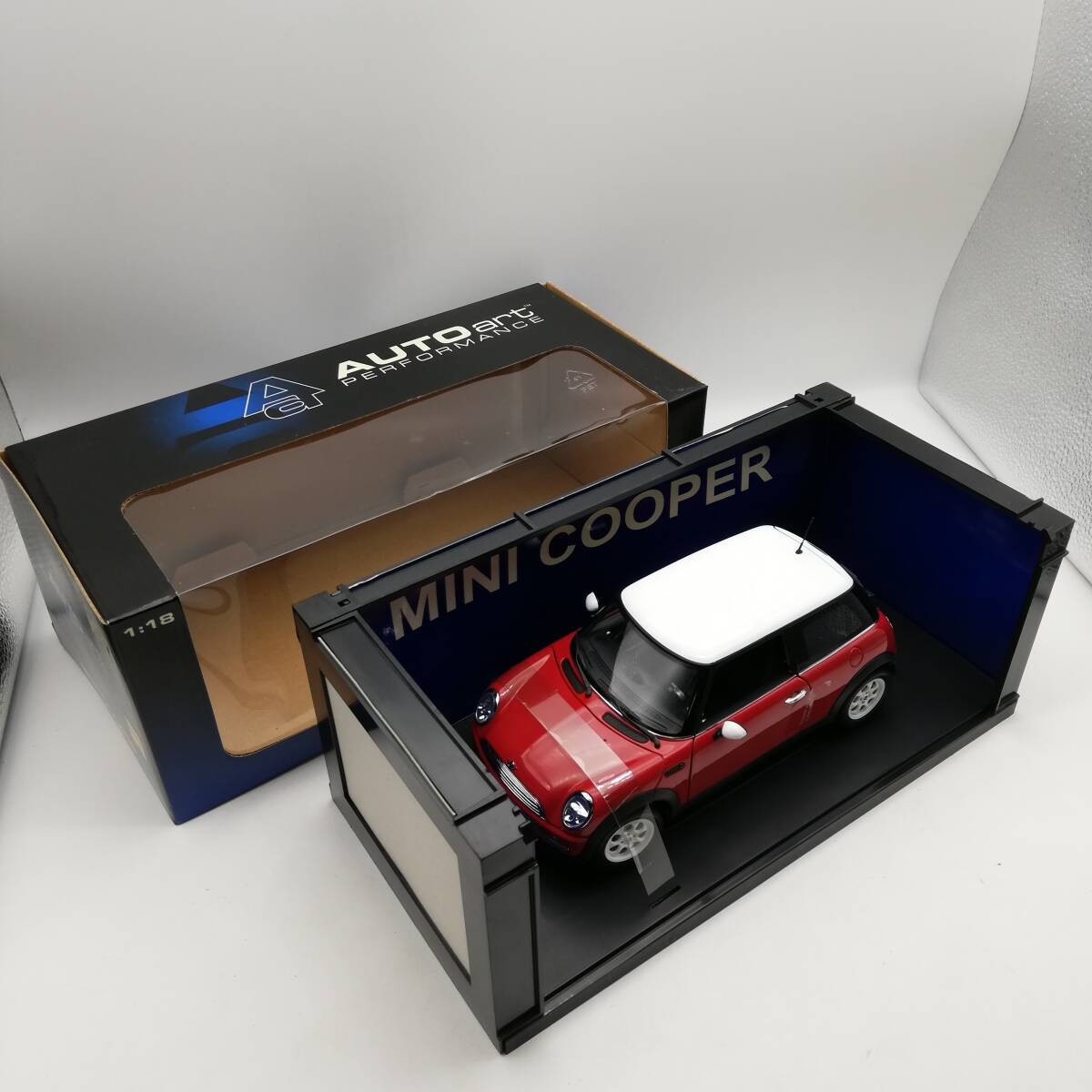 35S AUTOart 1/18 Mini Cooper – Red