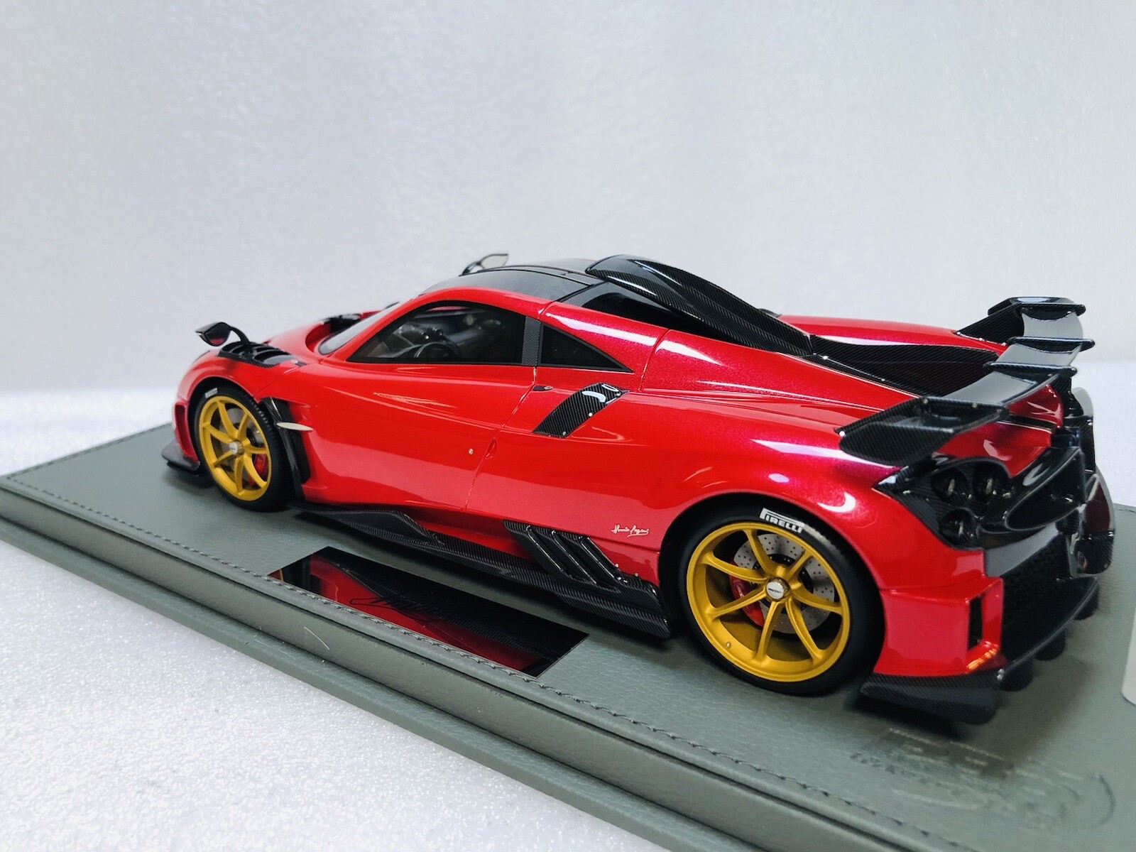 1/18 BBR Pagani Imola Azalea Red Metallic Limited 140 pcs with display case