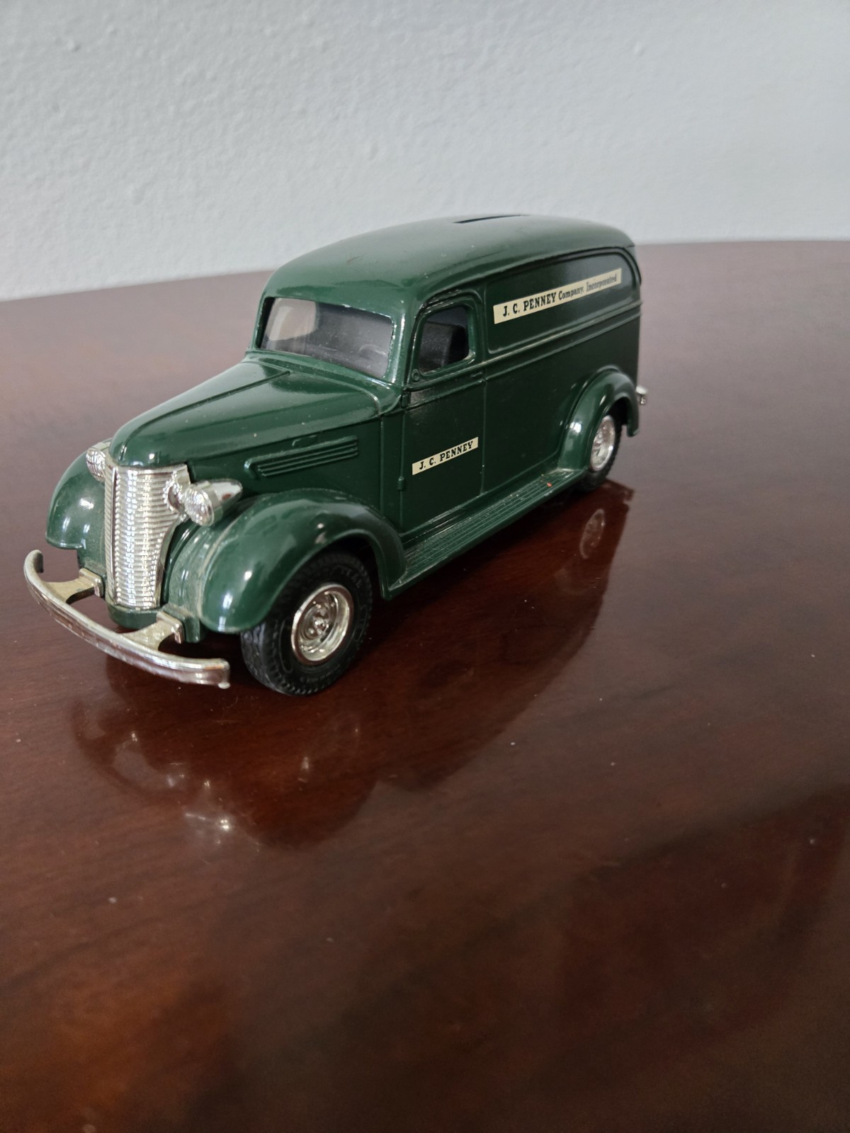 VINTAGE Ertl Die-Cast 1938 Chevy Panel Truck JC Penny Bank W/Key Display