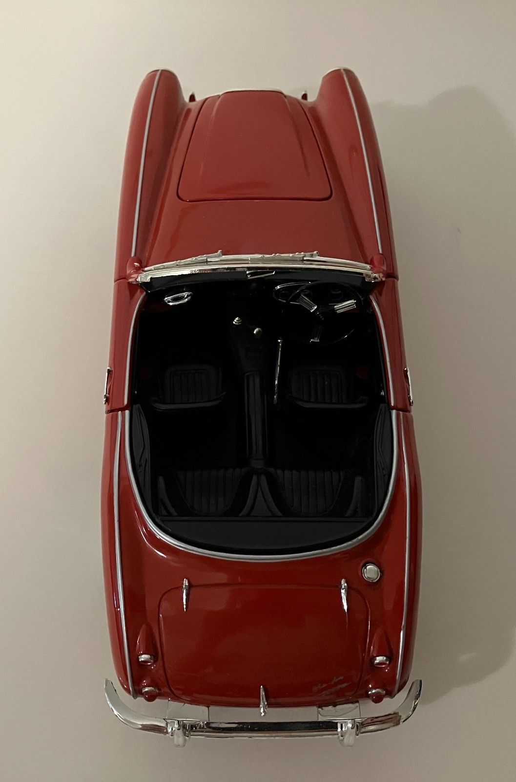 ERTL 1961 Austin Healey 3000 II Tri-Carb European Classics 1:18 Scale Diecast