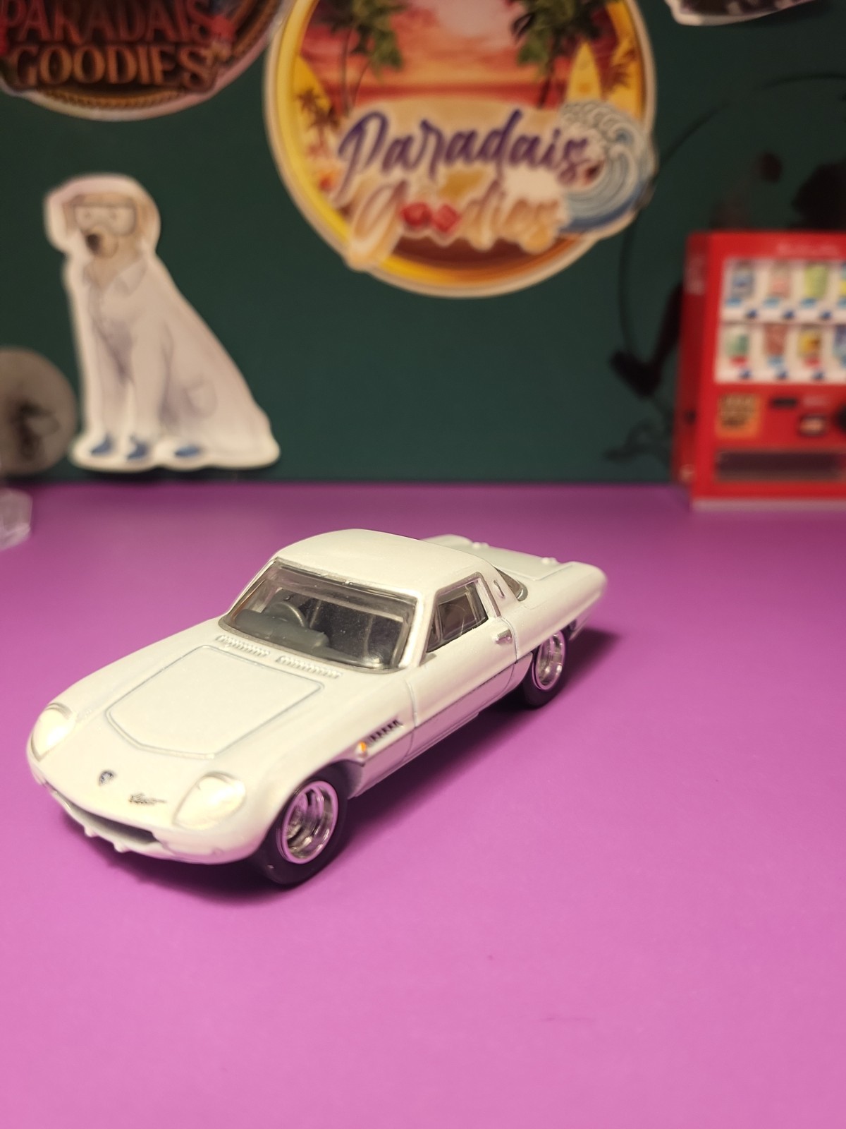 Hot Wheels premium Japan Historics 3 1968 Mazda Cosmo Sport White Loose 1:64