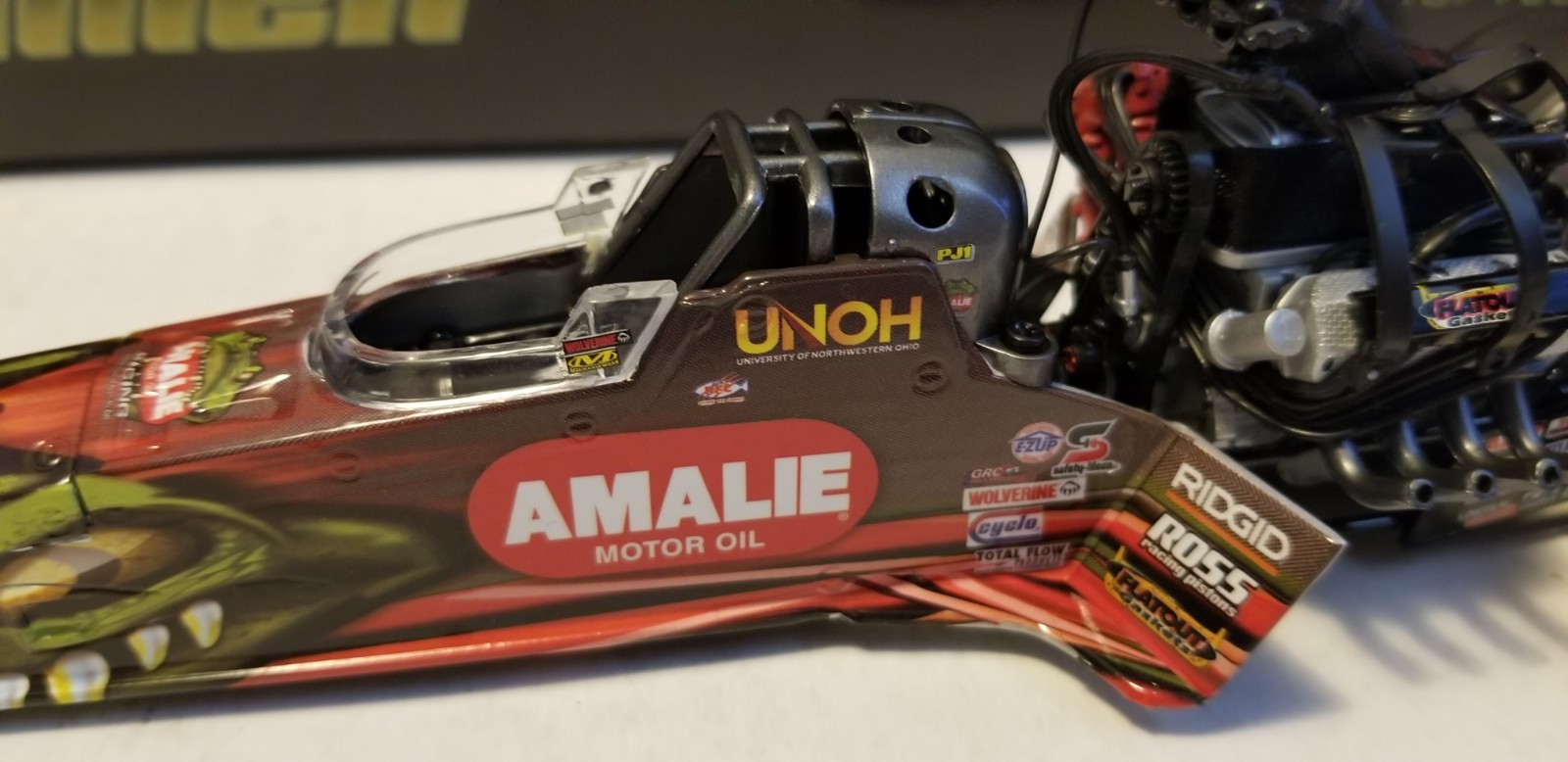 Terry Mcmillen 2011 AMALIE MOTOR OIL NHRA Top Fuel Dragster 1/24 By AUTO WORLD