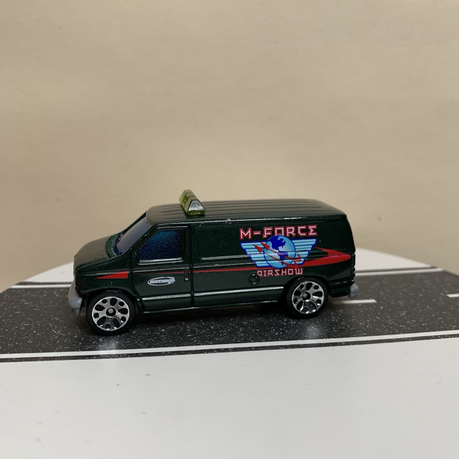 Matchbox Ford Panel Van Airspeed Dark Green Metallic M-Force Airshow w/Lights NM