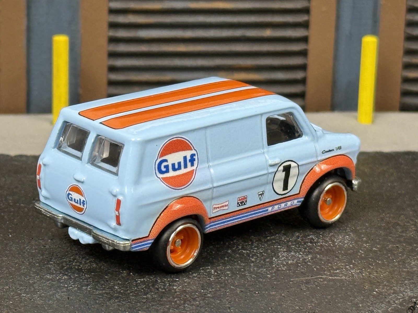 2026 Hot Wheels Ford Transit Supervan From Gulf Box Set Diorama New Loose!