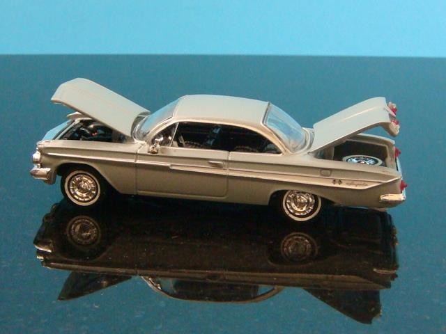 1961 Chevrolet Impala SS Bubble Top 409ci V8 Sport Coupe 1/64 Scale Ltd Edit S