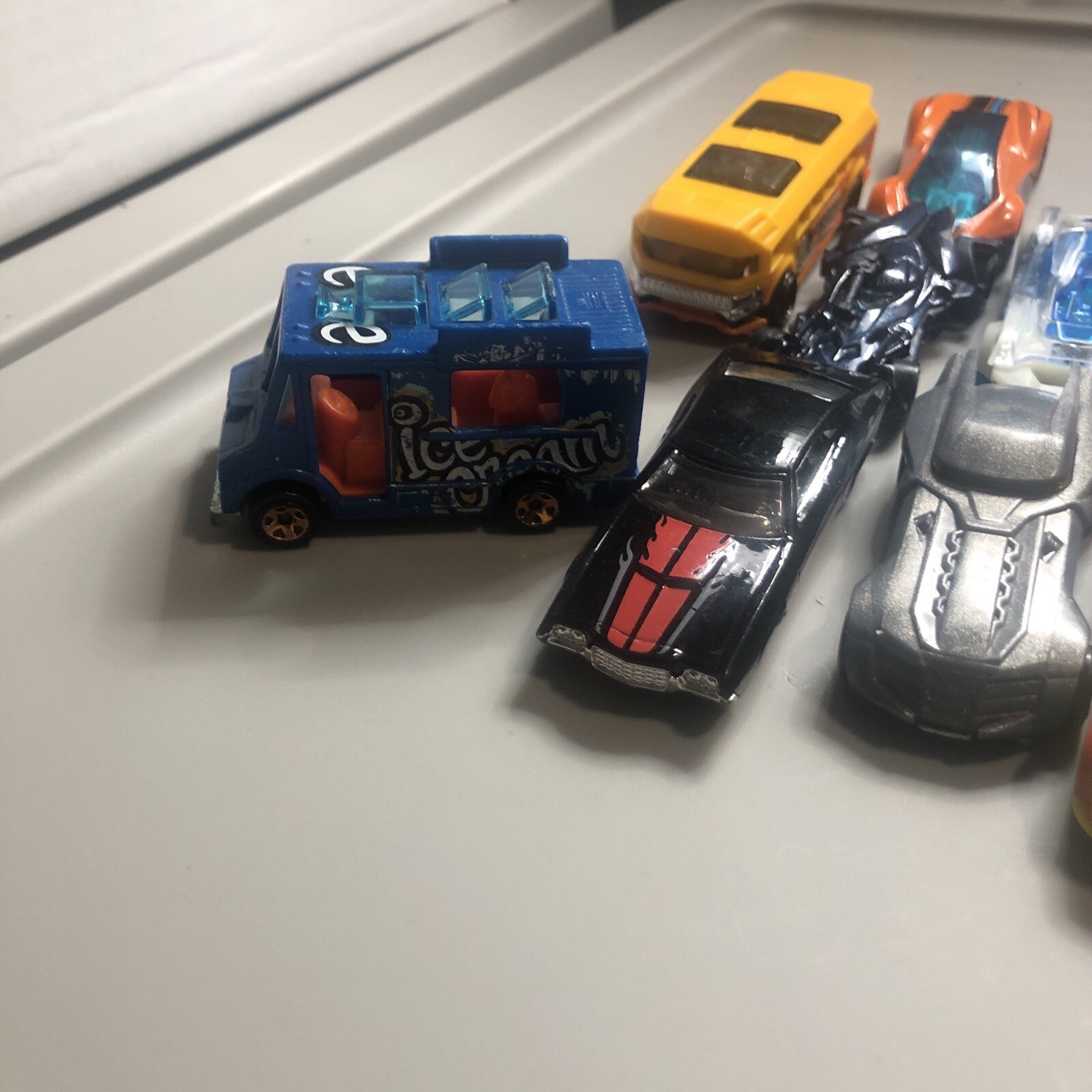 Hot Wheels Lot Of Cars 17 Mixed Please See Photos