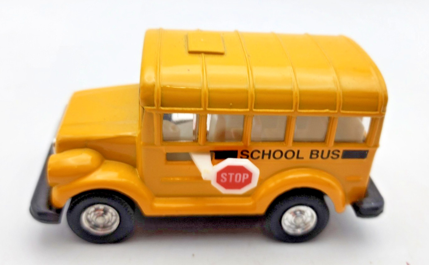 Kintoy Diecast Pullback Short Bus School Bus. Works Great