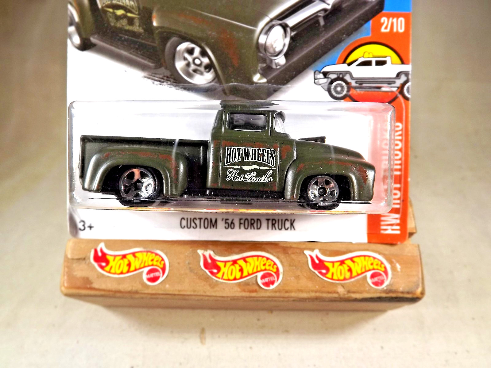 2017 Hot Wheels #215 HW Hot Trucks 2/10 CUSTOM 56 FORD TRUCK Dark Green w/5 Sp