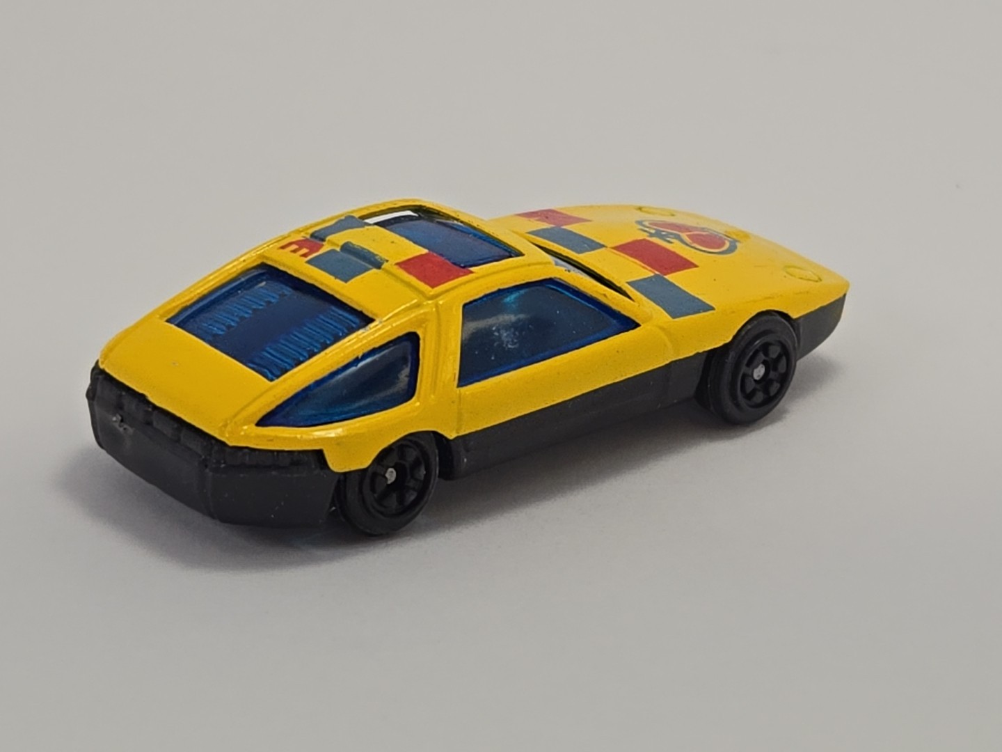 1977-1995 Porsche 928 1/64 Scale Collectible Crude Die-Cast Car
