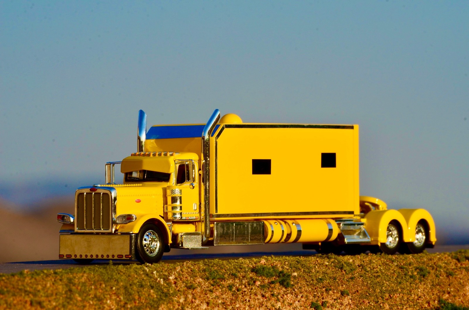 1/64 DCP Peterbilt with Huge Sleeper ** Custom Built **