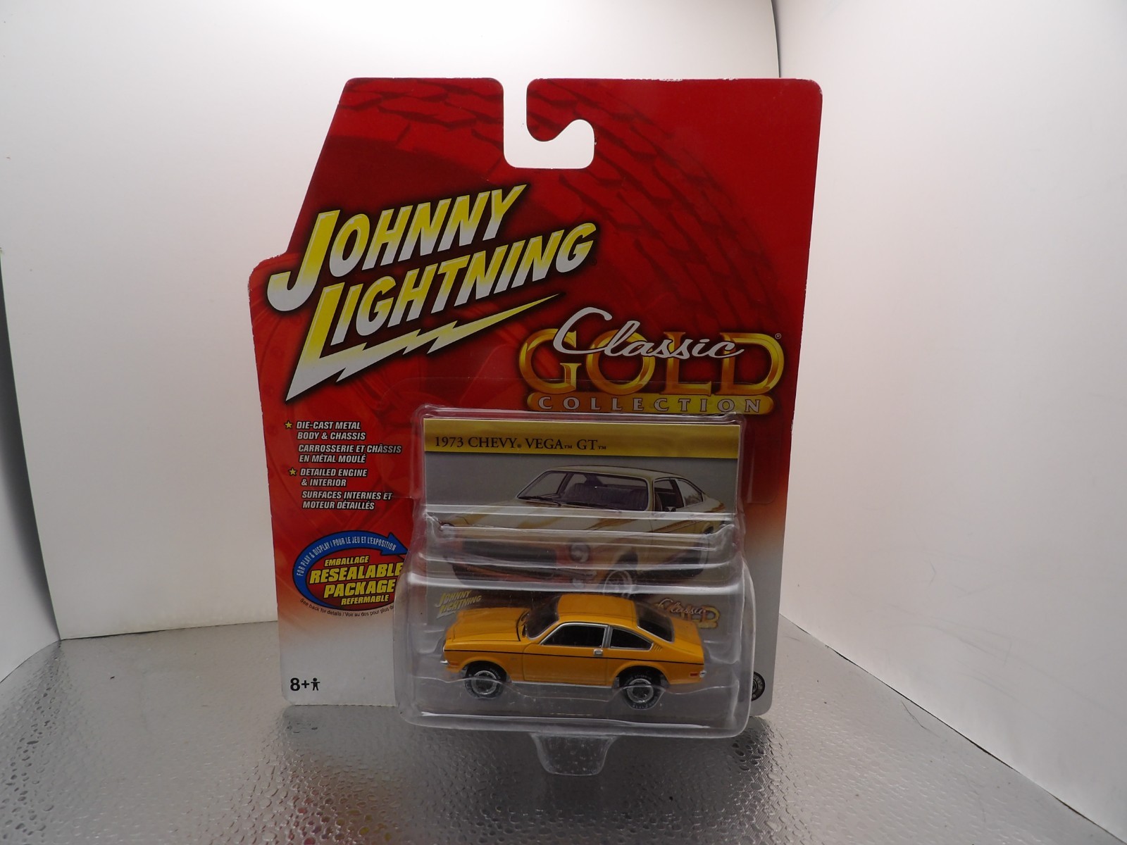1973 CHEVY VEGA GT 2005 JOHNNY LIGHTNING CLASSIC GOLD COLLECTION 1:64