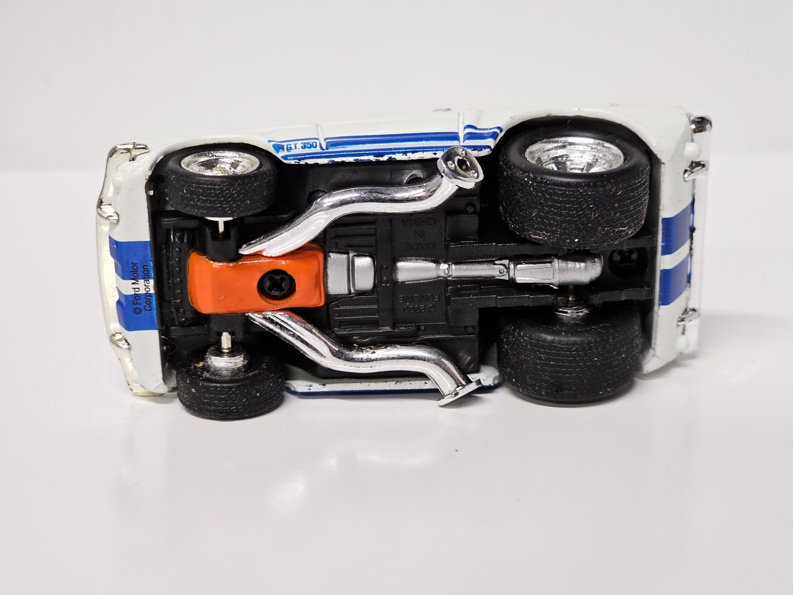 Muscle Machines 1966 Ford Mustang GT 350 Blue & White 1/64