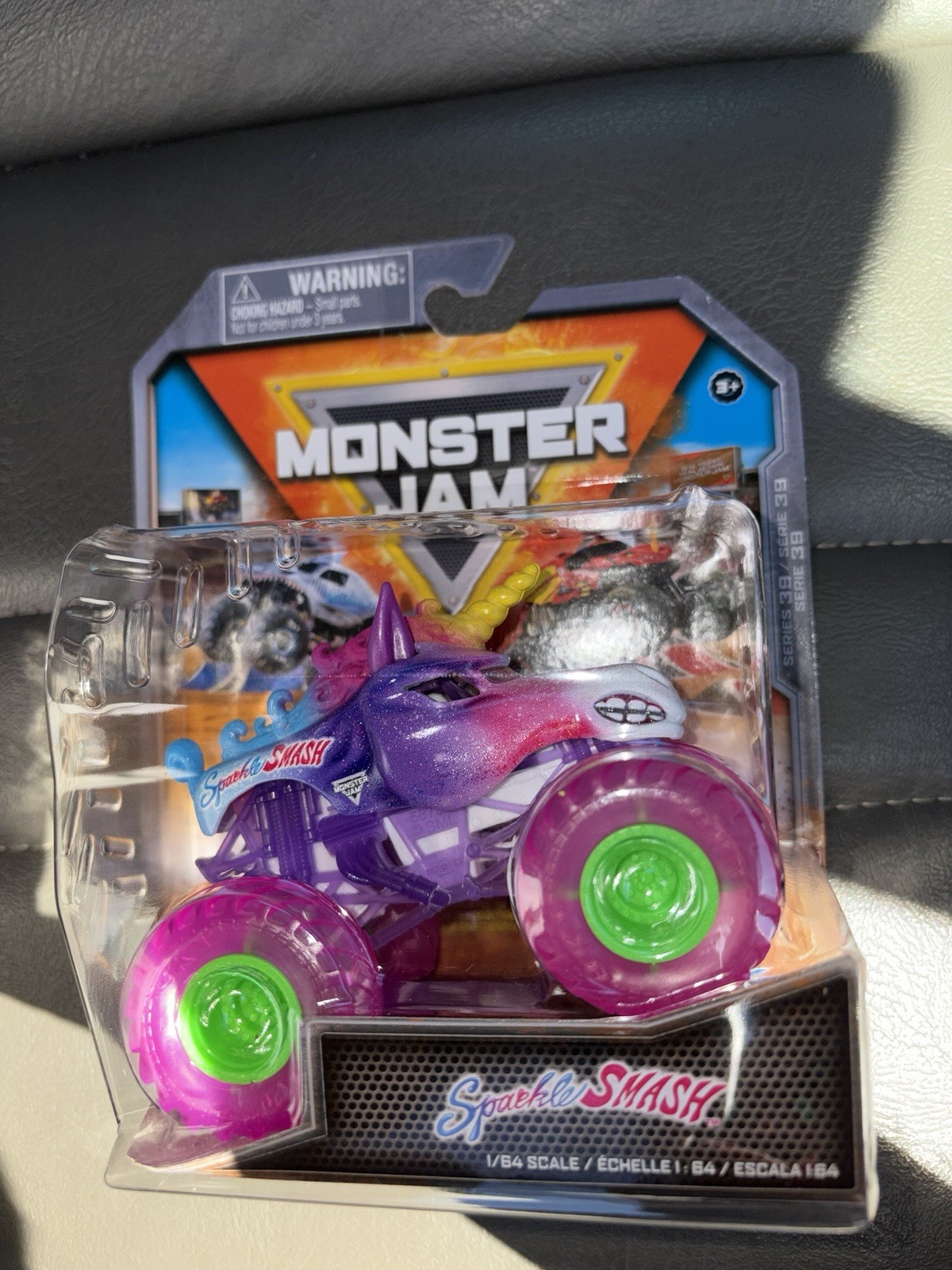 Spin Master Monster Jam SPARKLE SMASH Street Treats SERIES 39 1/64 Diecast 2024