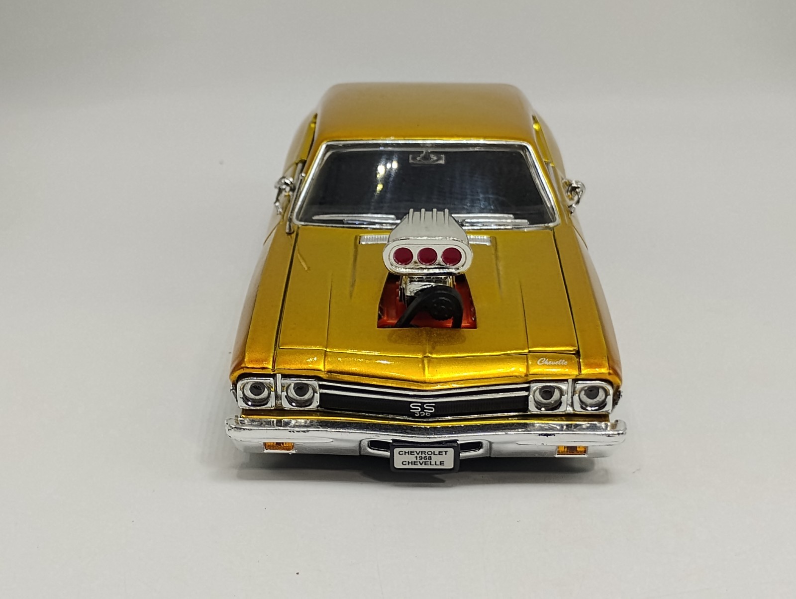 SunnySide 1:24 Scale Gold 1968 Chevy Chevelle SS 396 HARD TO FIND