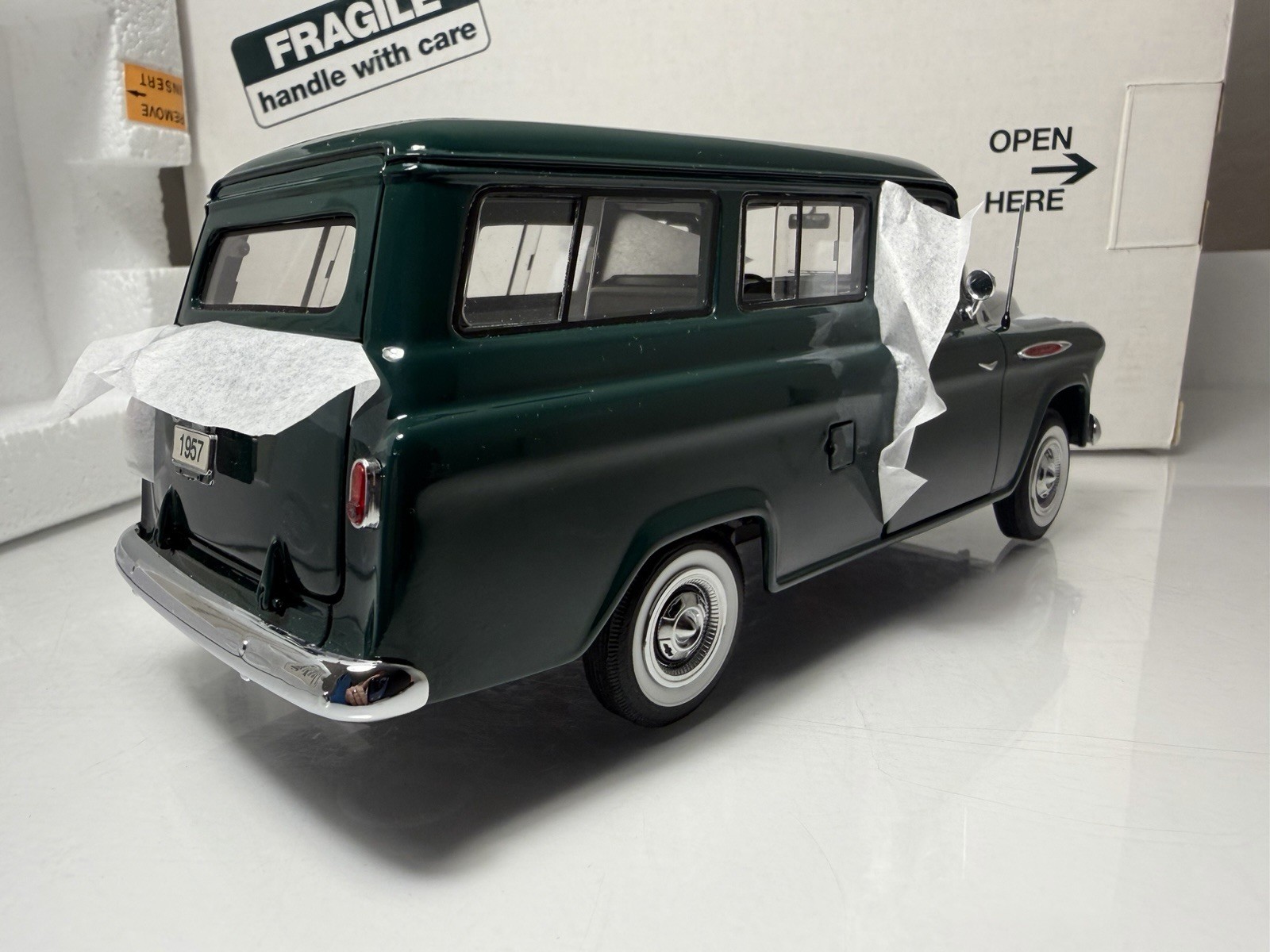 Danbury Mint 1957 Chevrolet Suburban *Super Clean!