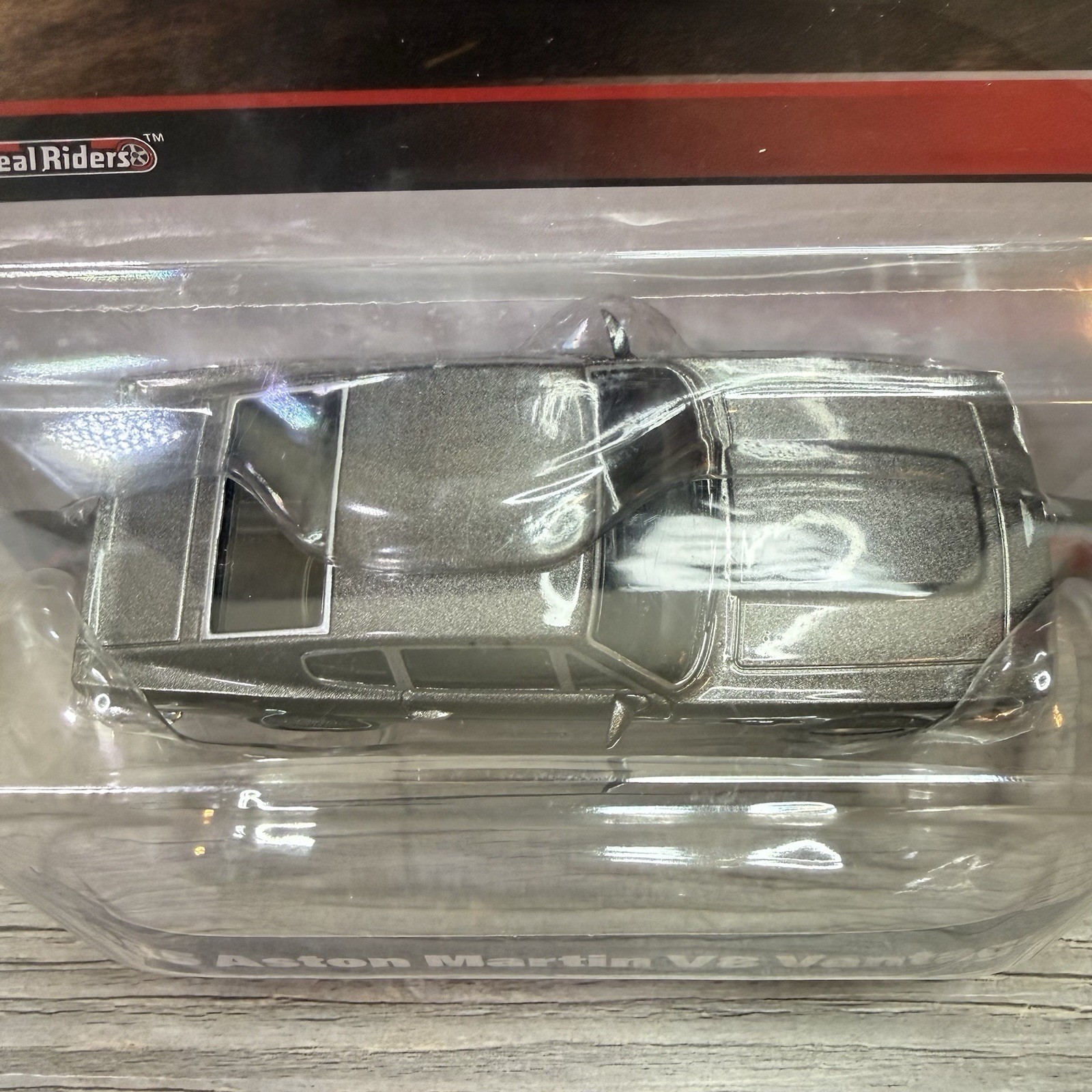 1985 Aston Martin V8 Vantage Hot Wheels Premium #22 Gray 1:43 SEALED