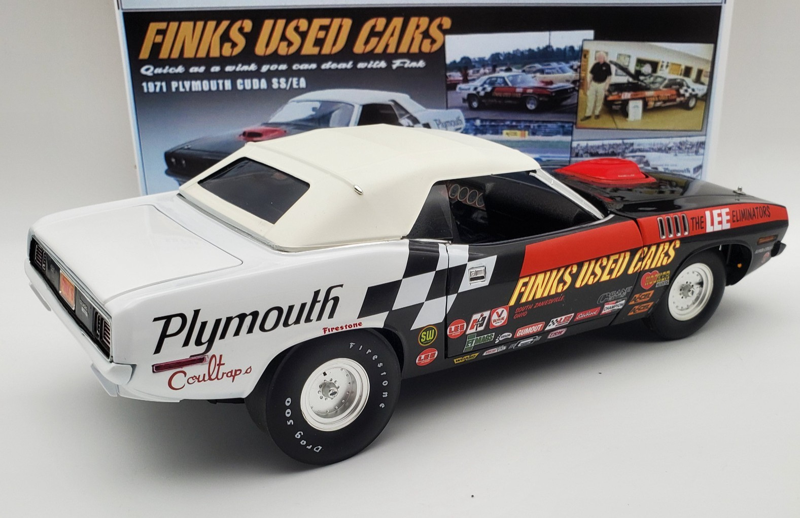 FINKS USED CARS SUPER STOCK 1:18 CUDA SS/EA 426 HEMI ATOMIC A1806130AA BRAND NEW