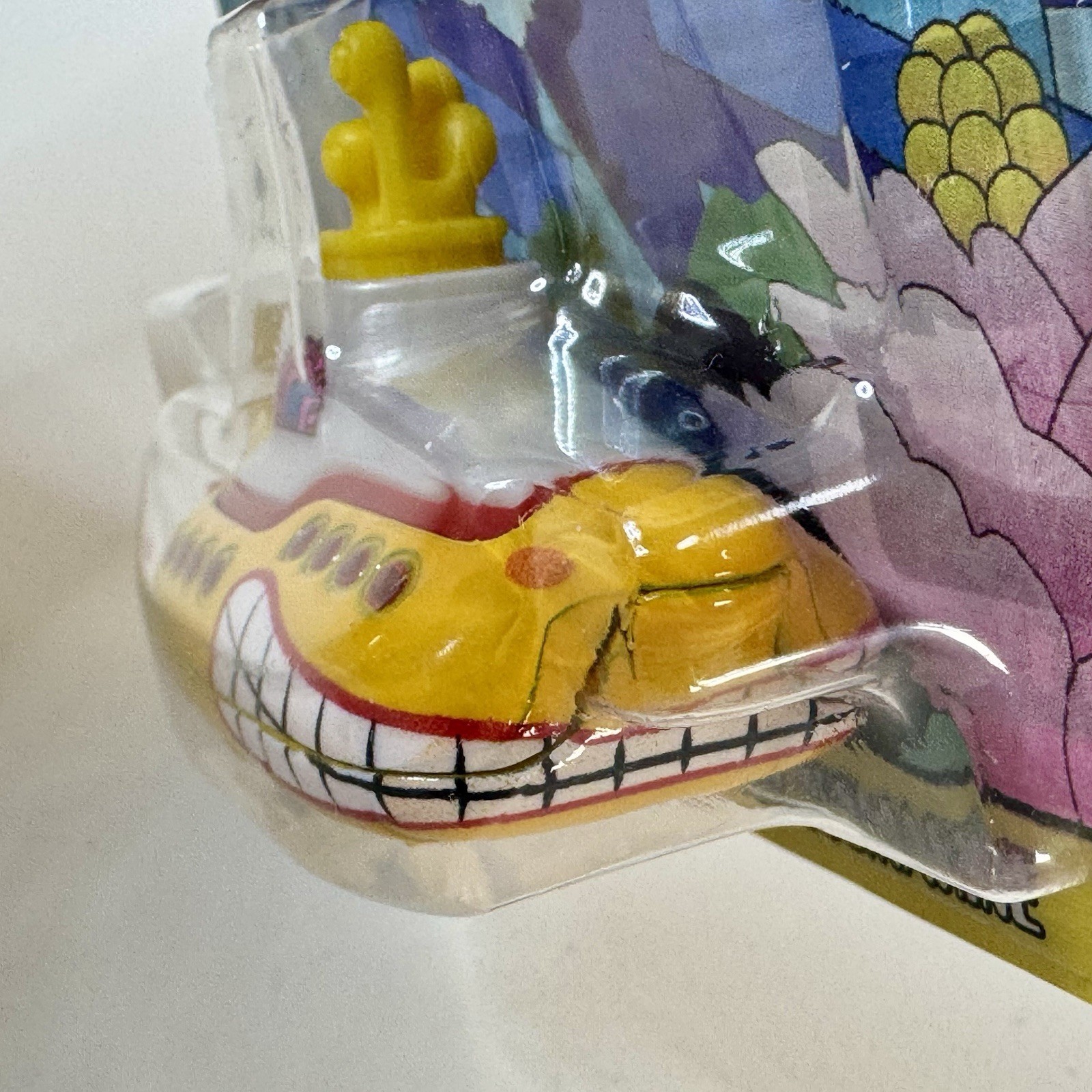 Hot Wheels Premium Beatles Yellow Submarine Pop Culture Real Riders Metal Metal