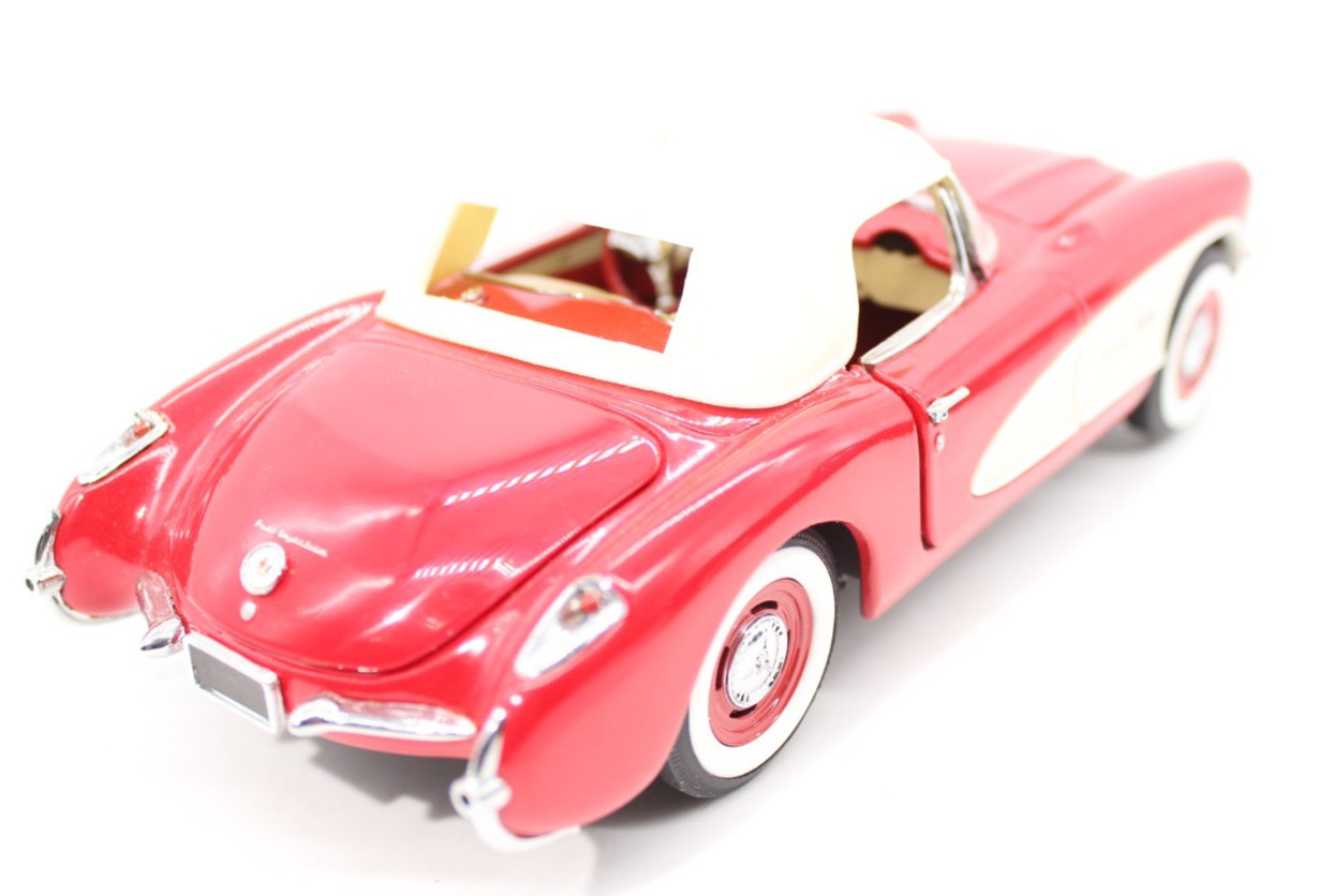 Franklin Mint 1957 Chevrolet Corvette Convertible Die-Cast Model Car 1:24 Scale