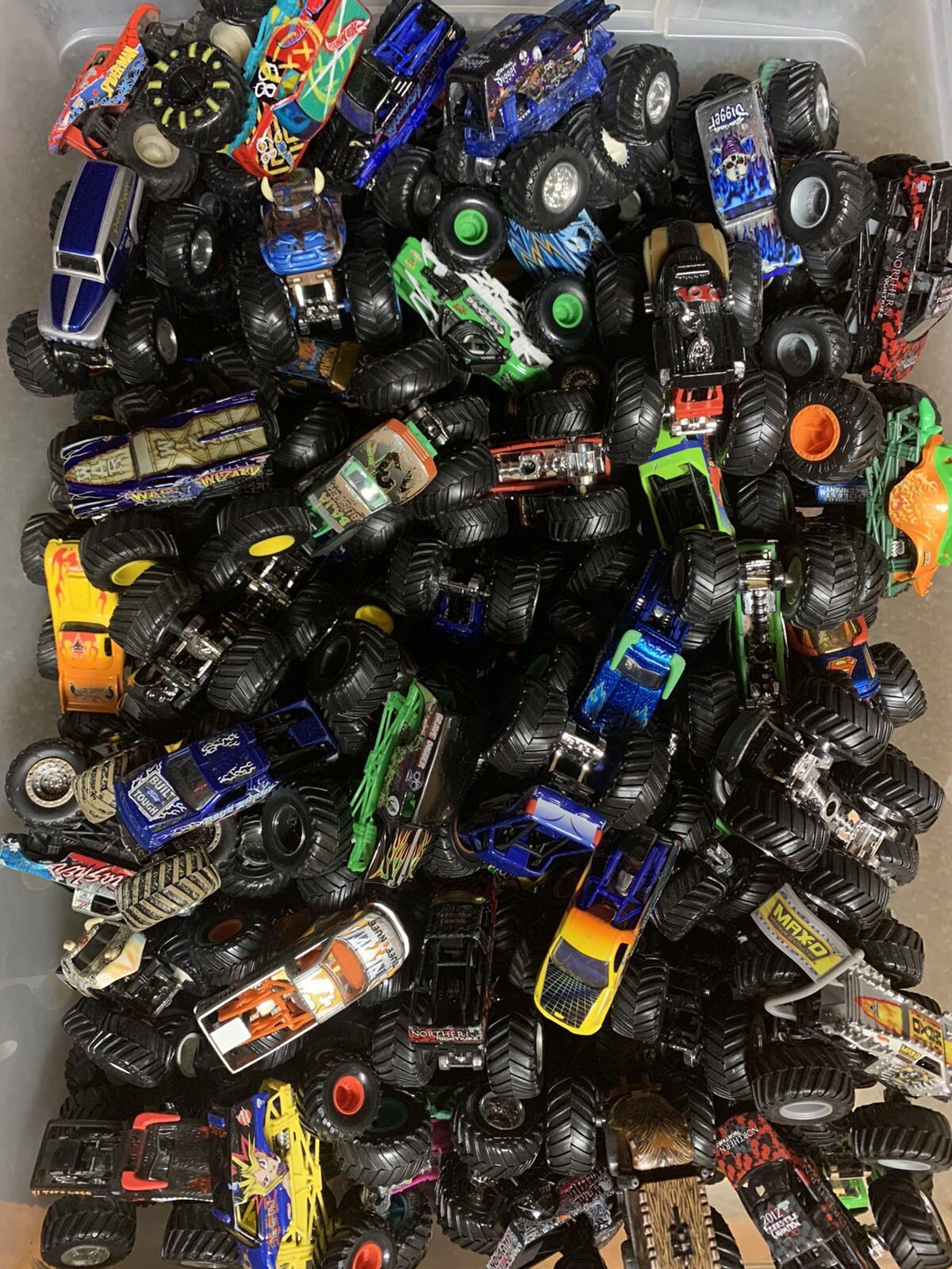 UNSEARCHED Lot of 12 Random Hot Wheels Monster Jam Monster Trucks 1:64 🔥🔥🔥