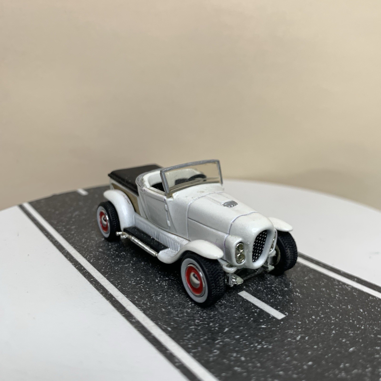 CUSTOM Hot Wheels 100% Ala Kart 1929 Ford Pickup Roadster White Chopped 1:64