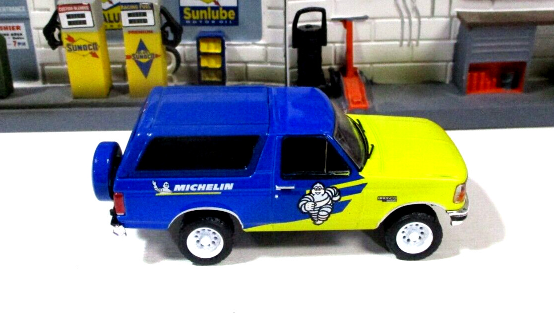 Greenlight 1996 Ford Bronco XL Michelin Tires Removable Top New/Loose Metal