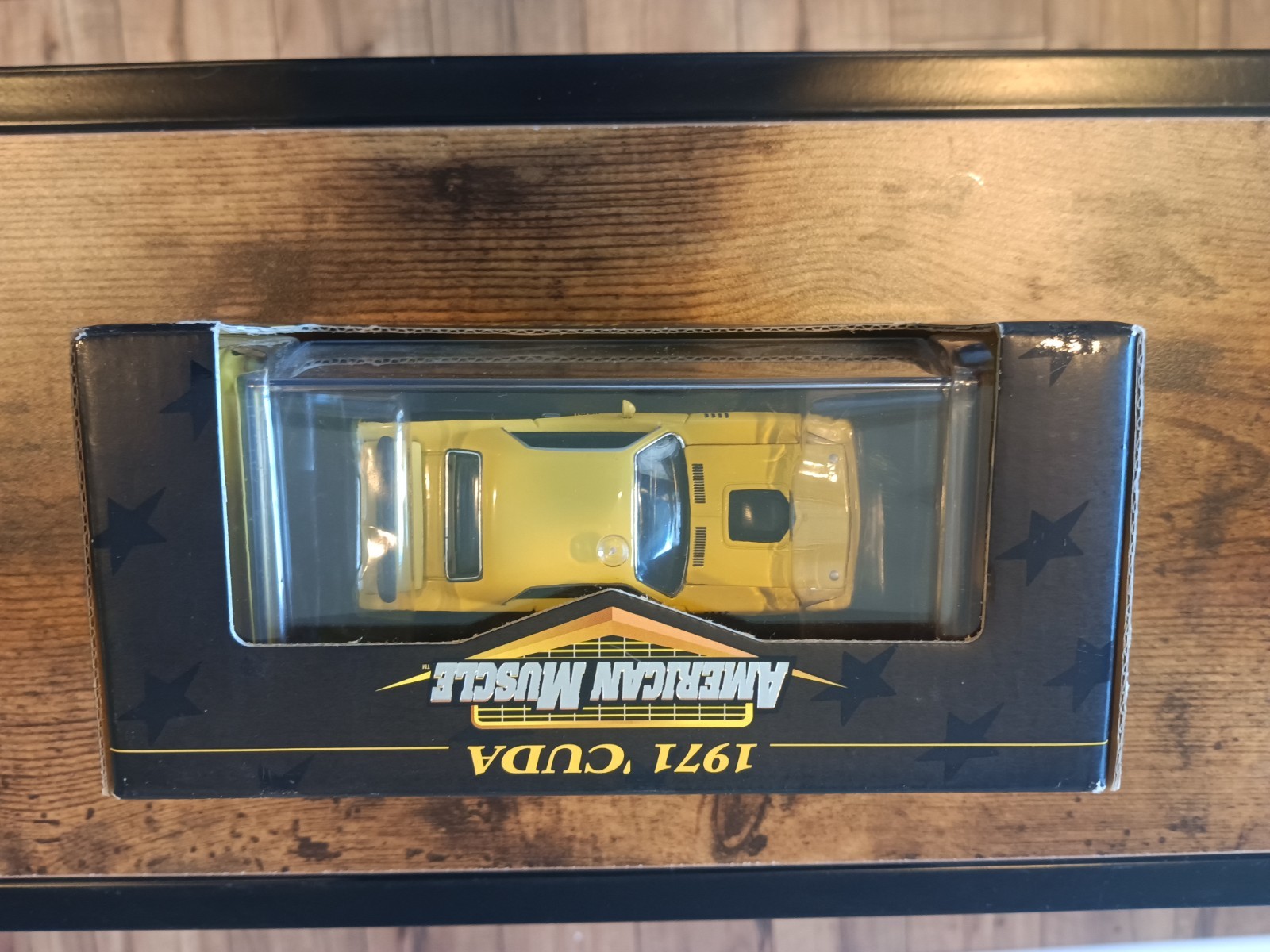 Ertl American Muscle 1971 Yellow Cuda 1:43 Scale Limited Edition New With Case