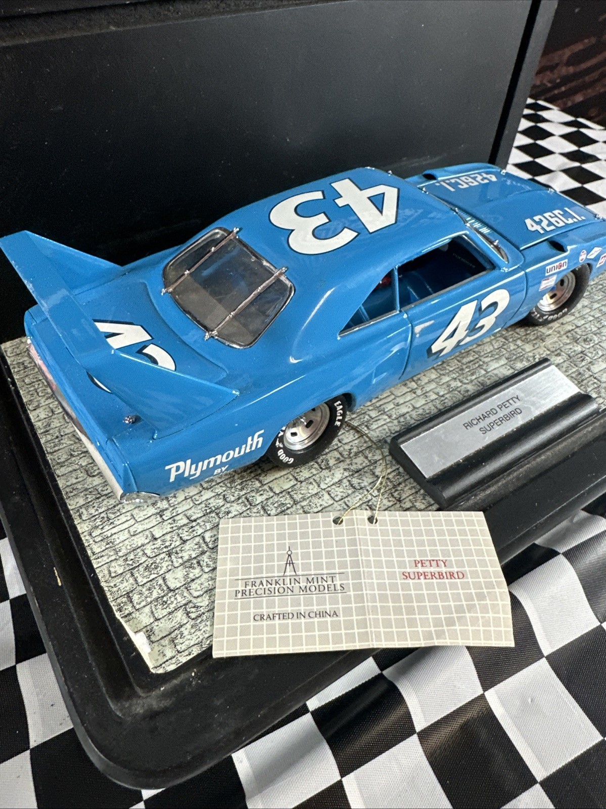 #43 Richard Petty 1970 Plymouth Superbird 1/24