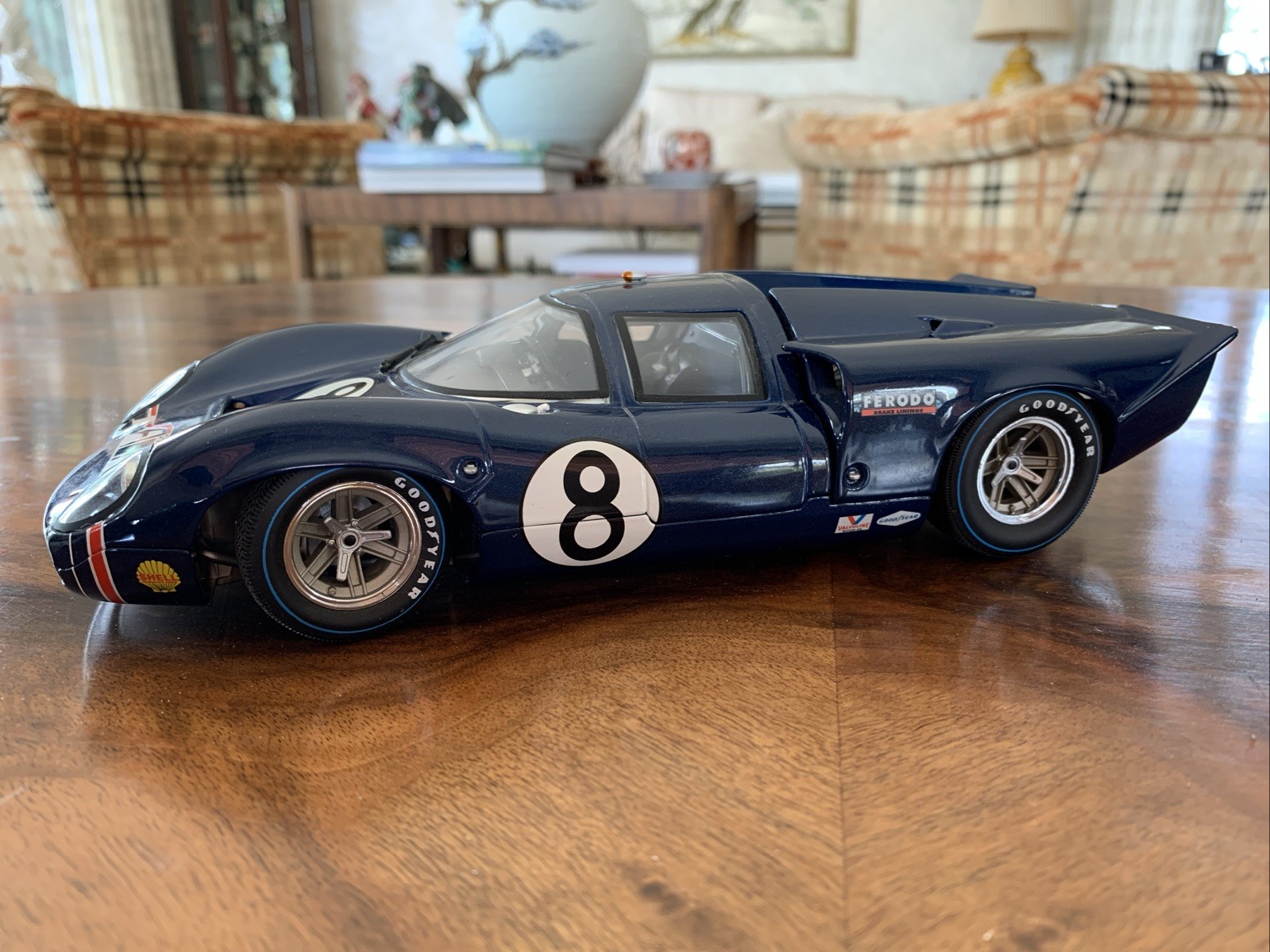 GMP 1969 Daytona Air T70 Lola Coupe #8 Leslie/Motschenbacher 1:18 – 1 of 1500