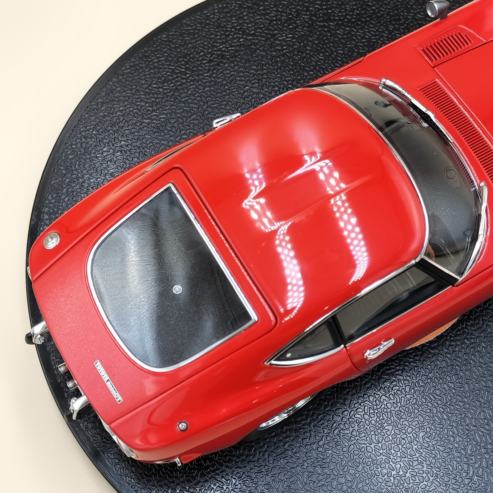 AUTOart 1/18 Toyota 2000GT 1967 Coupe red Upgraded 78746 Millennium