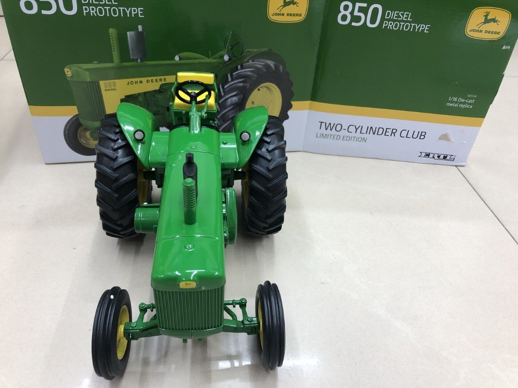 ERTL 1/16 JOHN DEERE 850 Tractor Diecast Model Toy-Gift for Tractor Enthusiasts