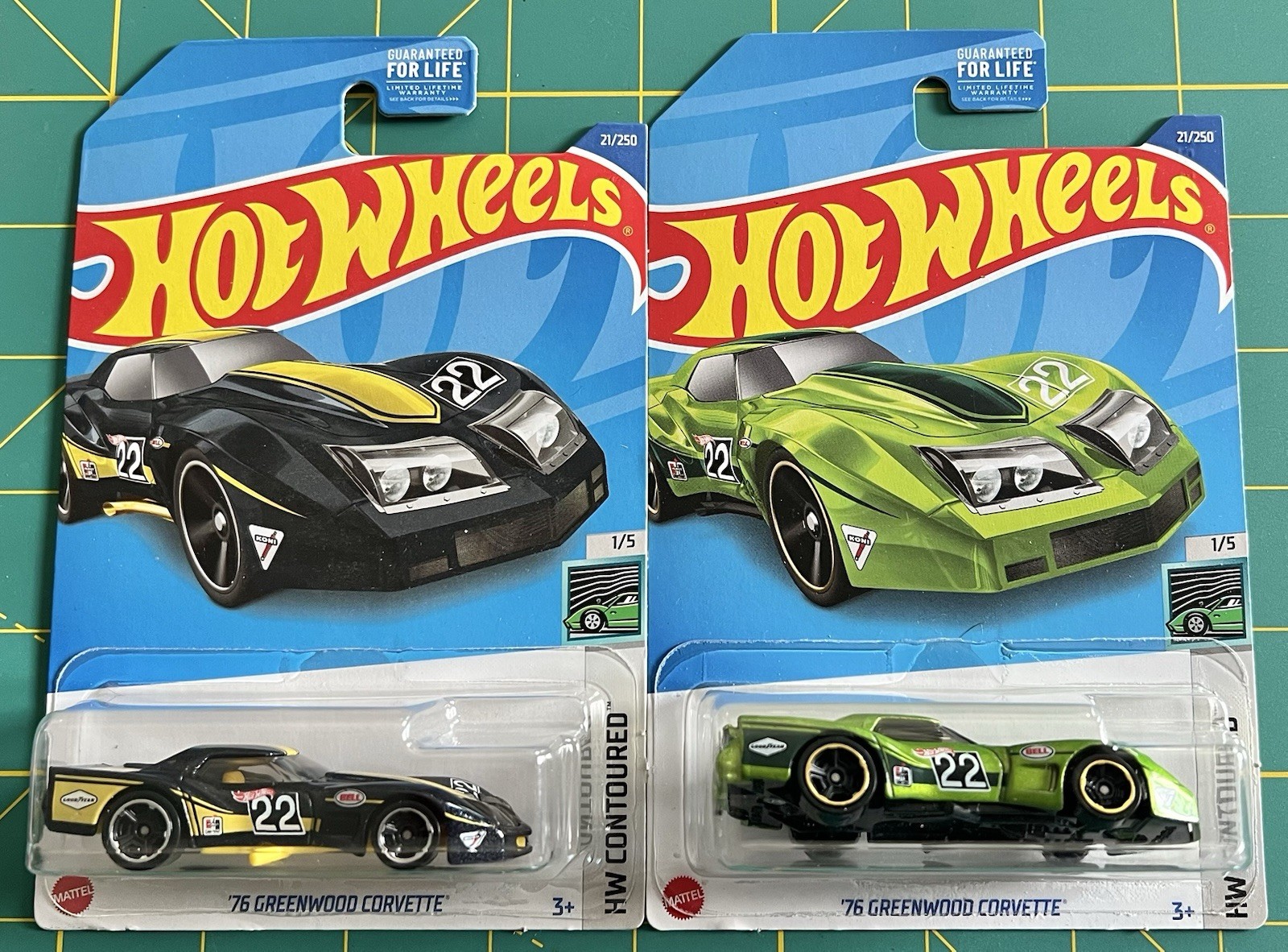 LOT OF 2 – 2022 HOT WHEELS ‘76 GREENWOOD CHEVY CORVETTE BOTH COLOR VARIANTS