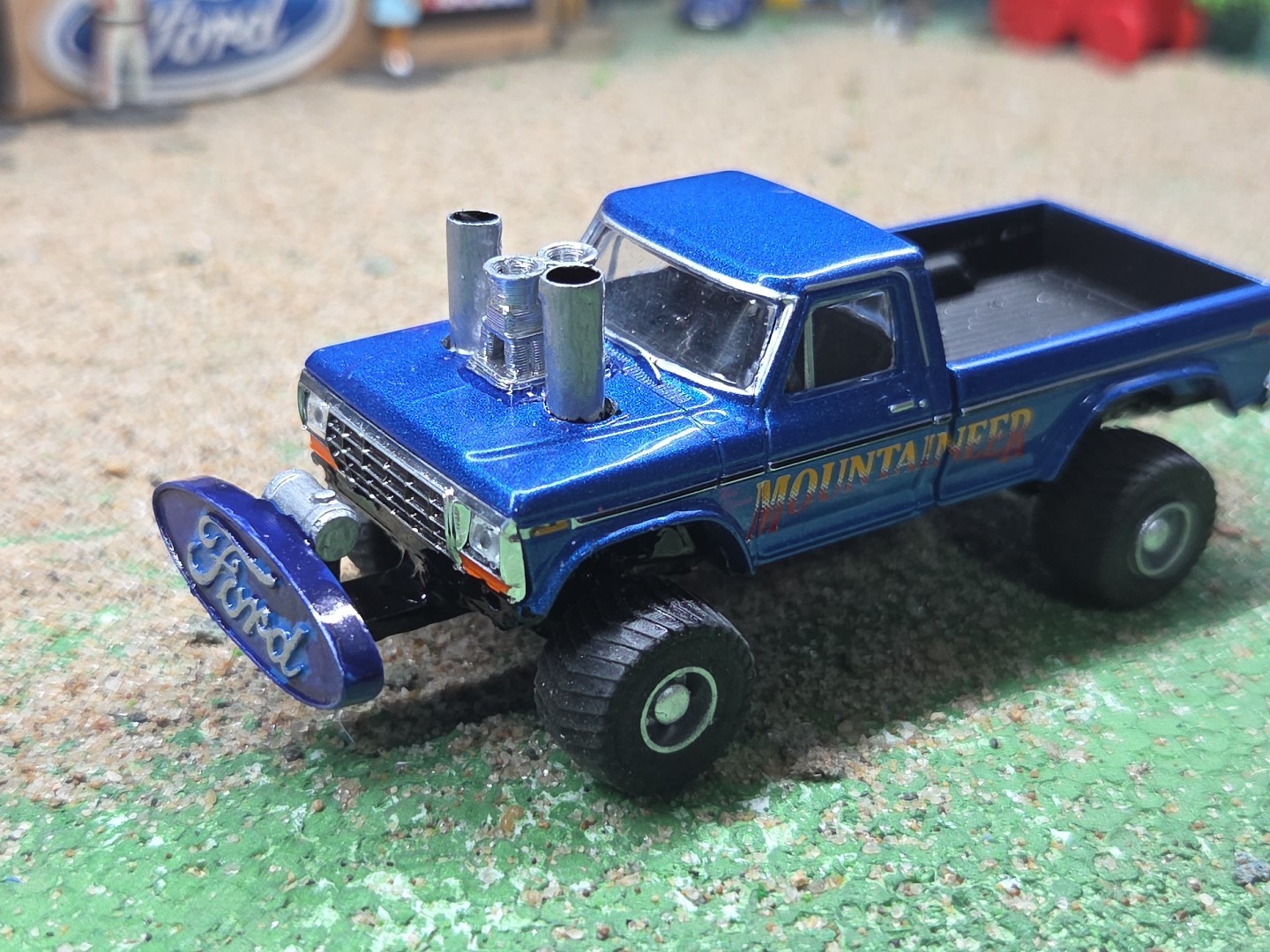 CUSTOM BUILT 1:64 GreenLight 1979 FORD HOT ROD PULLING TRUCK ertl puller dcp 460