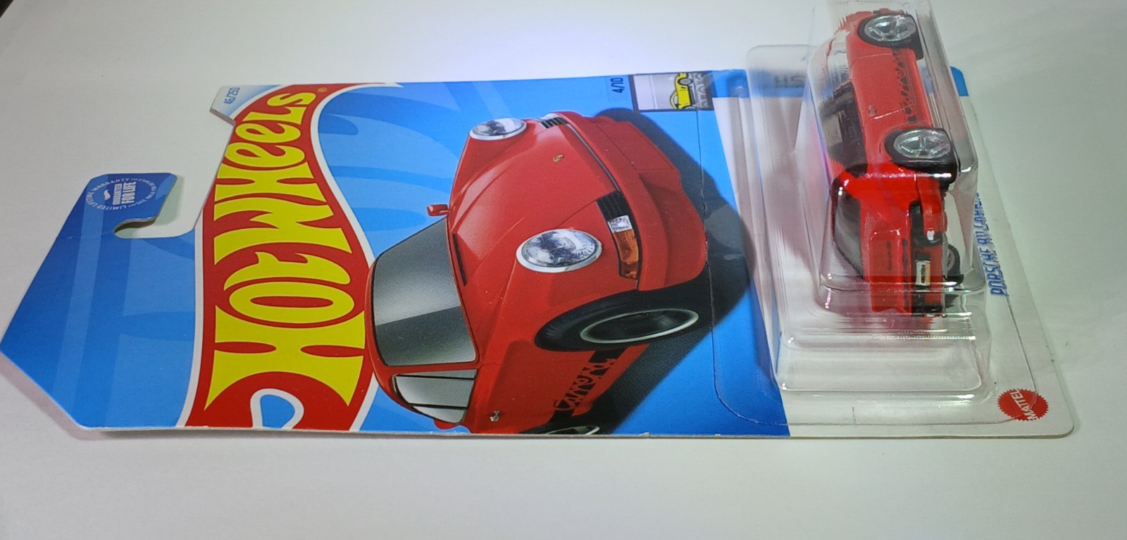 Hot Wheels Factory Fresh Porsche 911 Carrera RS 2.7 Red 1:64 Real Riders- Inter.