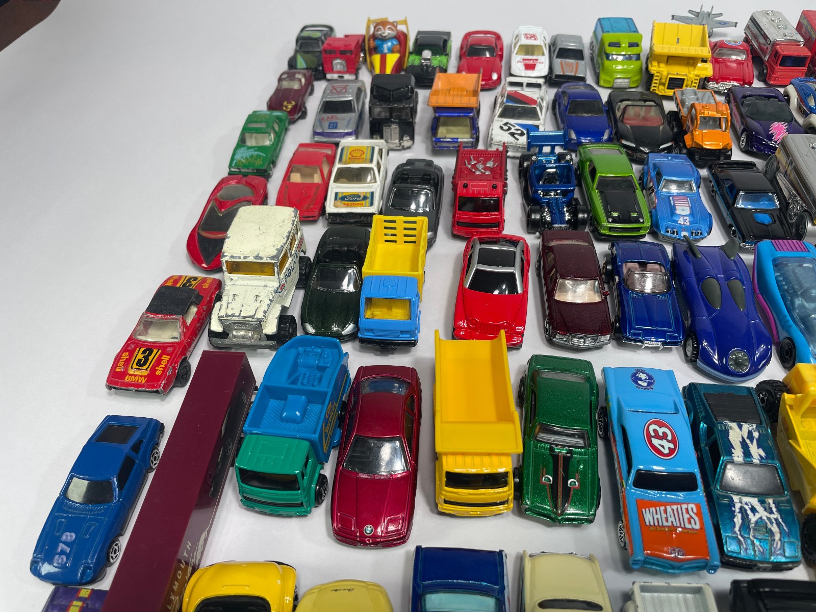 Hot Wheels Matchbox Miasto Other Mixed Years Vintage & Modern Loose Lot Of 143