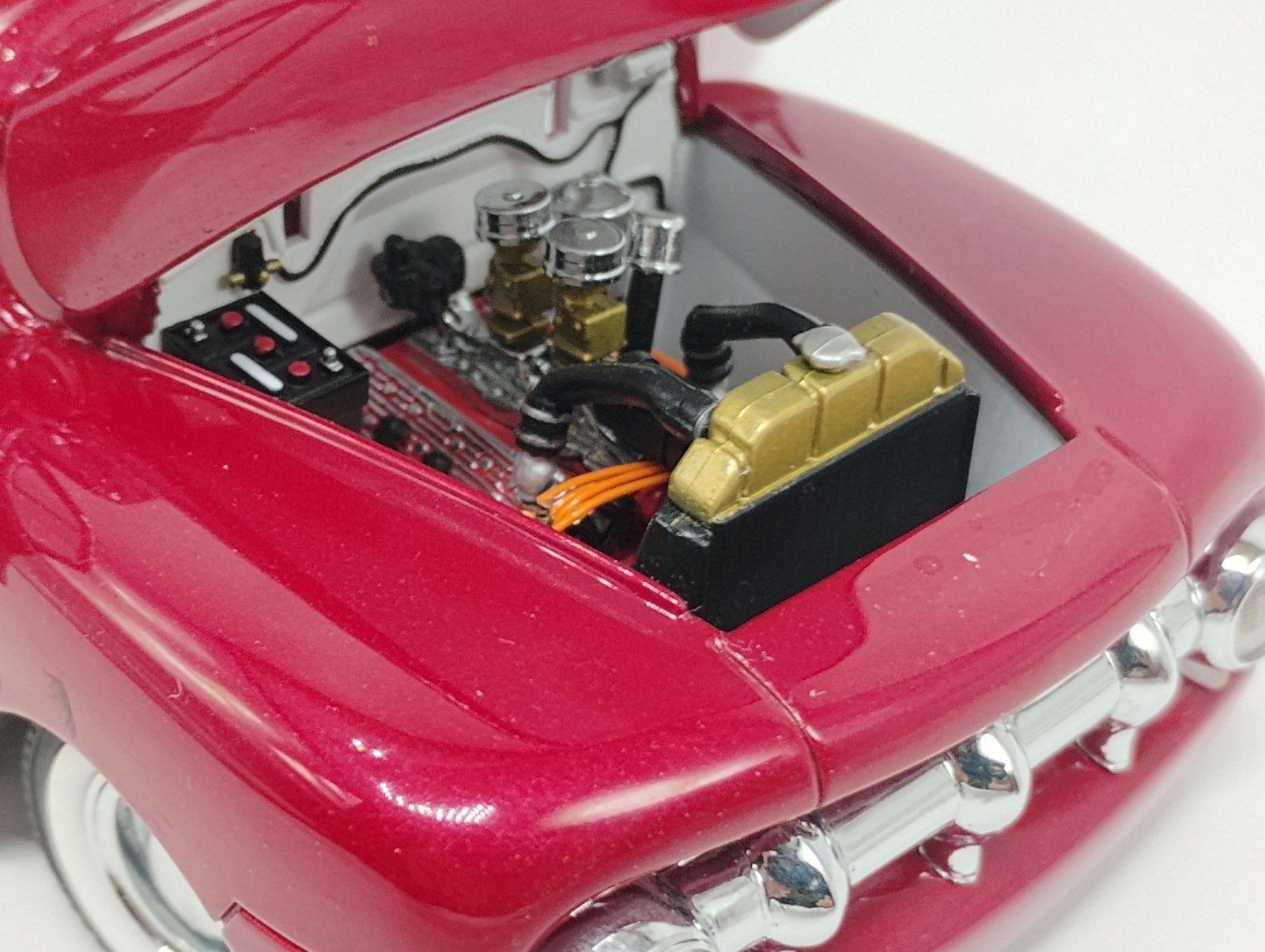 Danbury Mint 1:24 Scale Deep Metallic Red 1951 Ford F-1 Custom Pickup