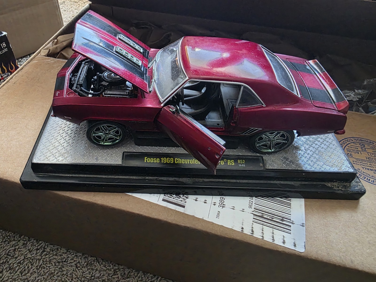 M2 Machines Foose 1/24 Red 1969 Camaro RS